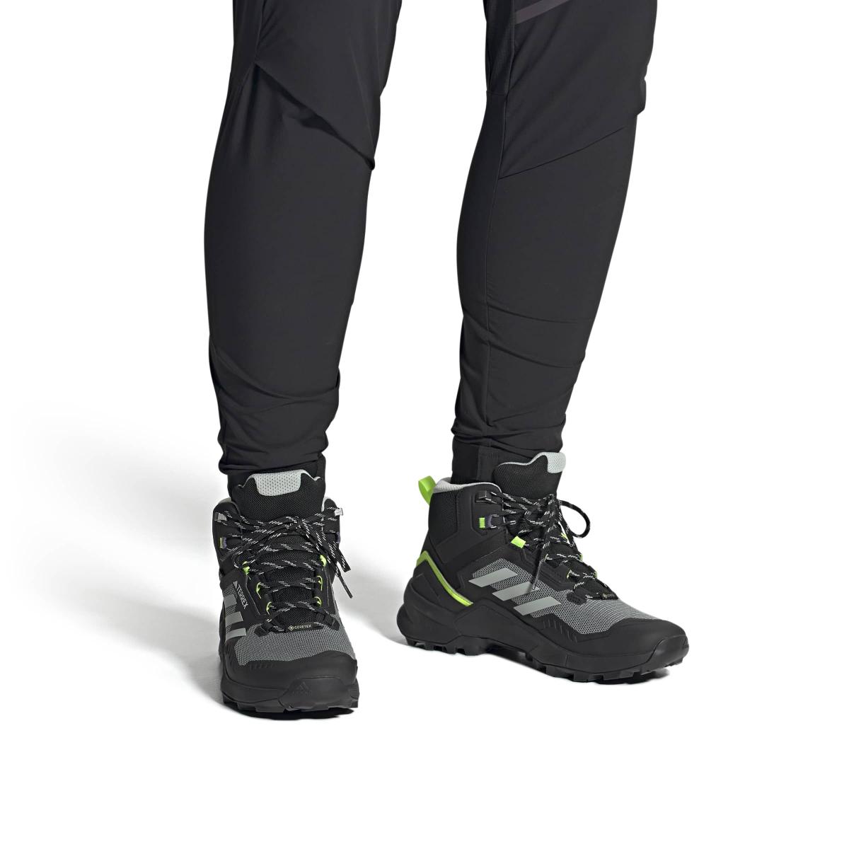 product/2/0/2025_09_adidas_if7712_11_footwear_on_model_front_view_white.jpg
