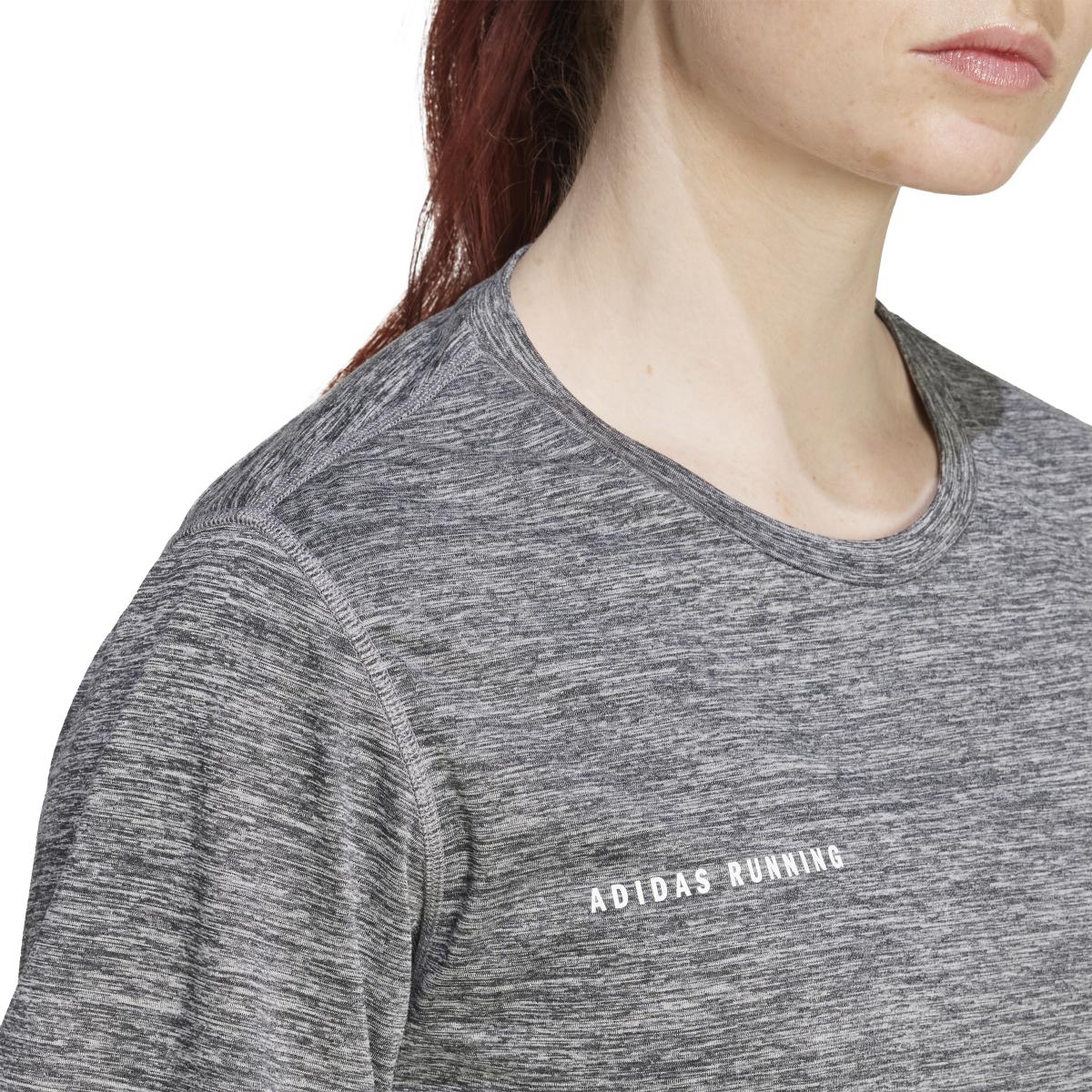 product/2/0/2025_adidas_jl8722_5_apparel_on_model_detail_view_1_white.jpg