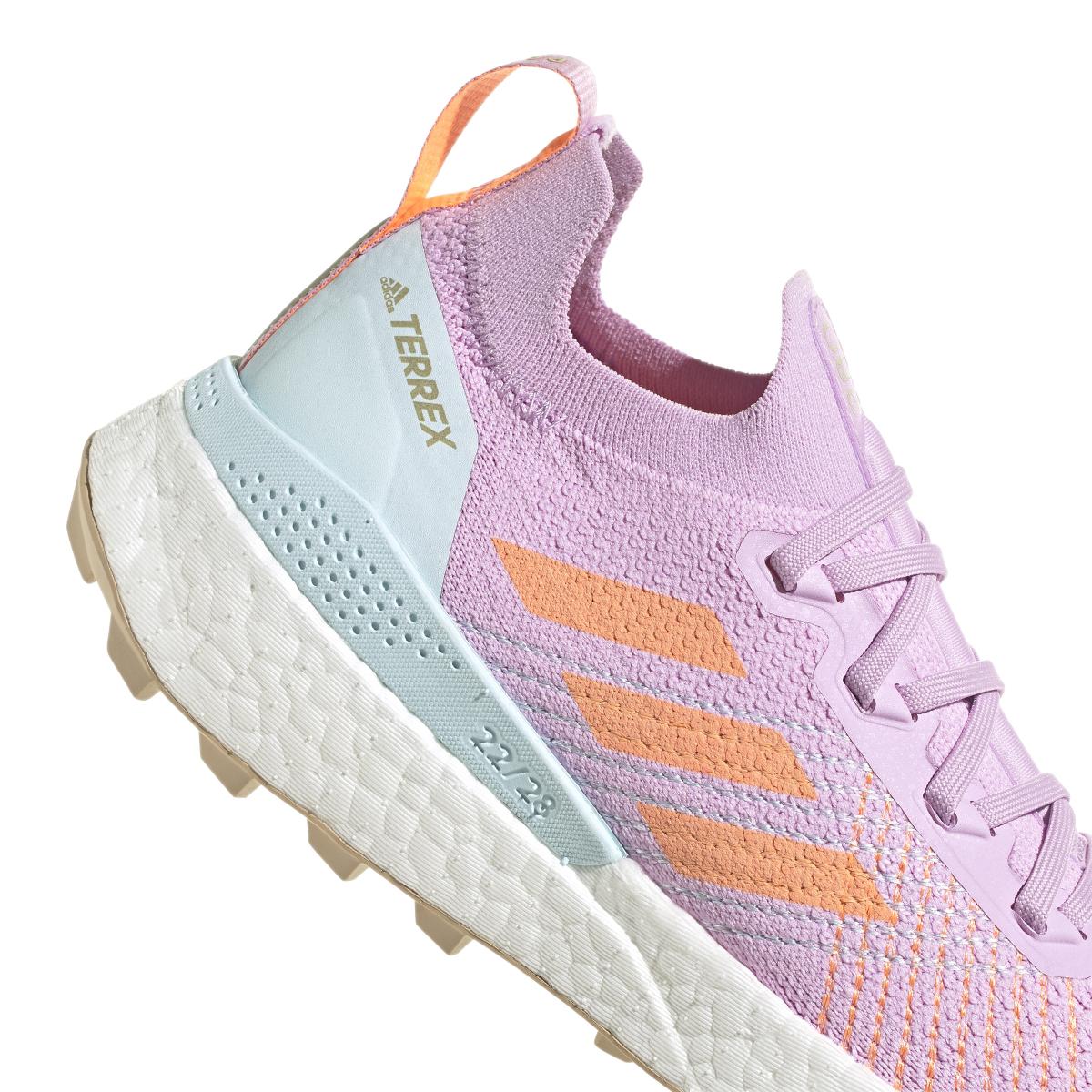 product/a/d/adidas_gz4049_8_footwear_photography_detail_view_1_white_000.jpg