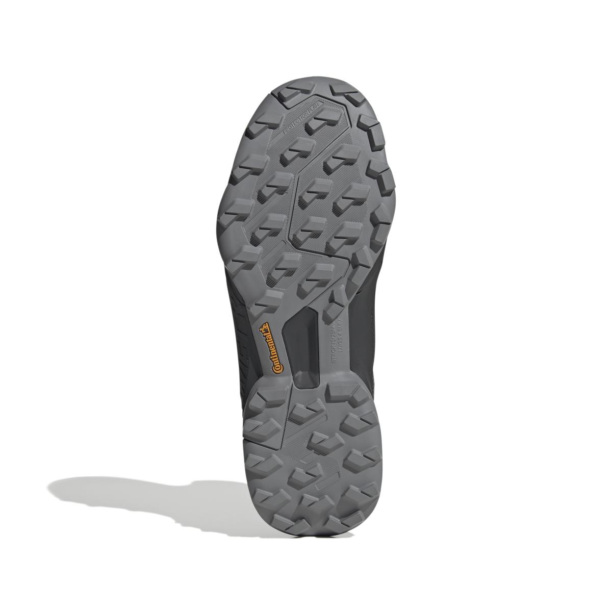 product/a/d/adidas_hr1308_4_footwear_photography_bottom_view_white_000.jpg