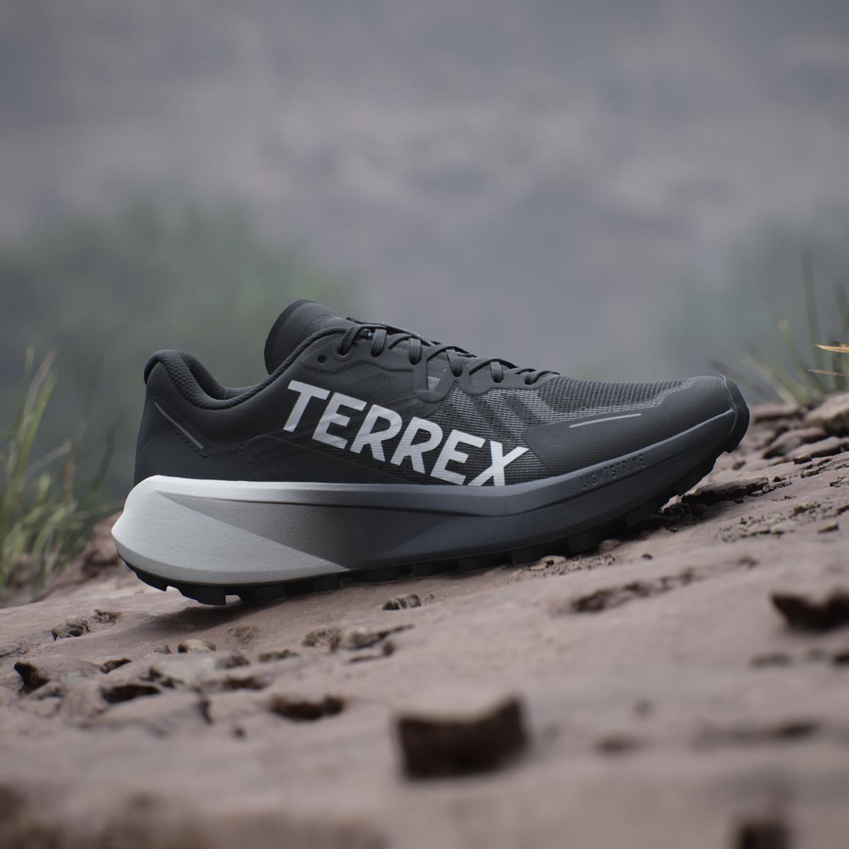 product/a/d/adidas_ie0813_16_footwear_photography_heromrktng_view_3.jpg