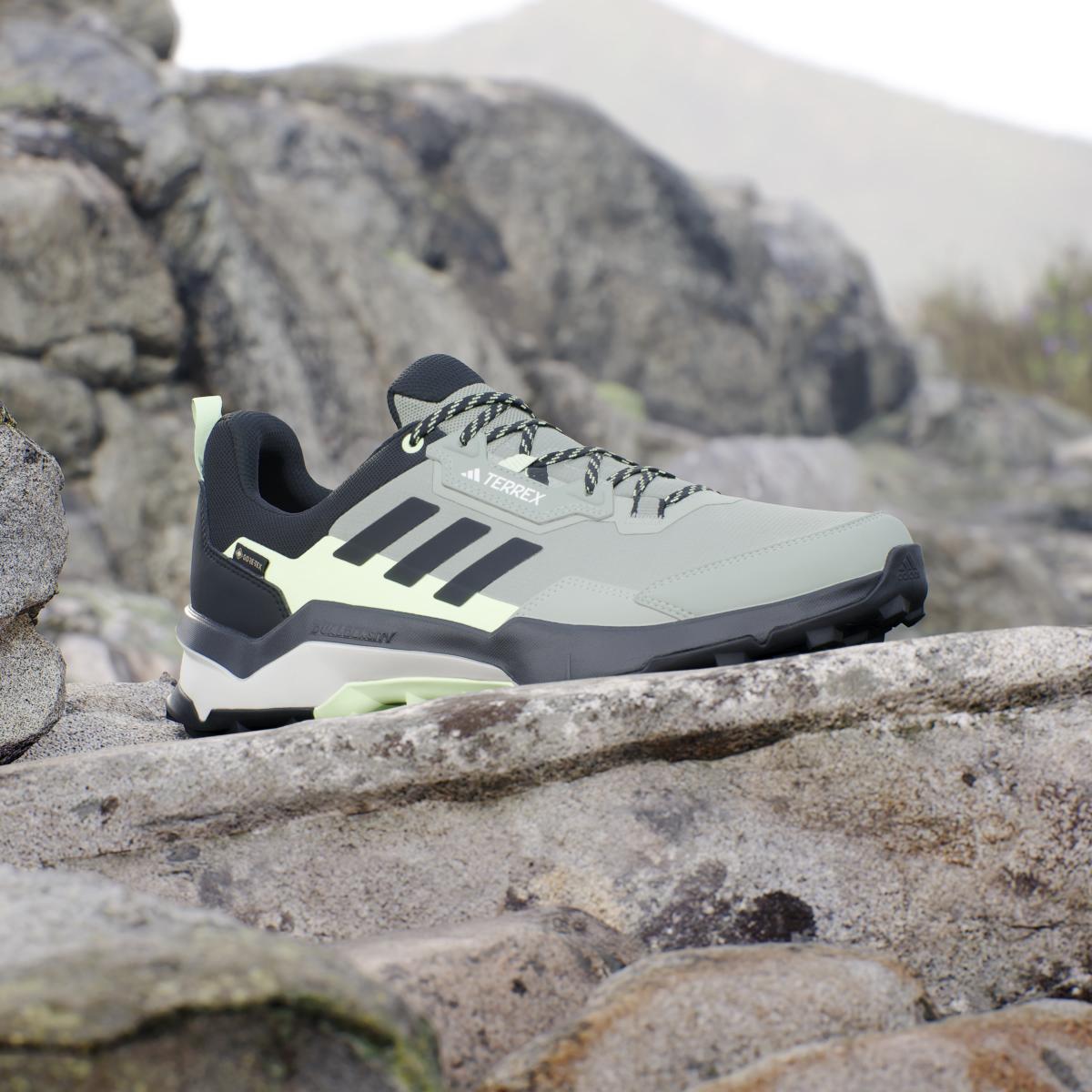 product/a/d/adidas_ie2569_18_footwear_photography_heromrktng_view_3.jpg