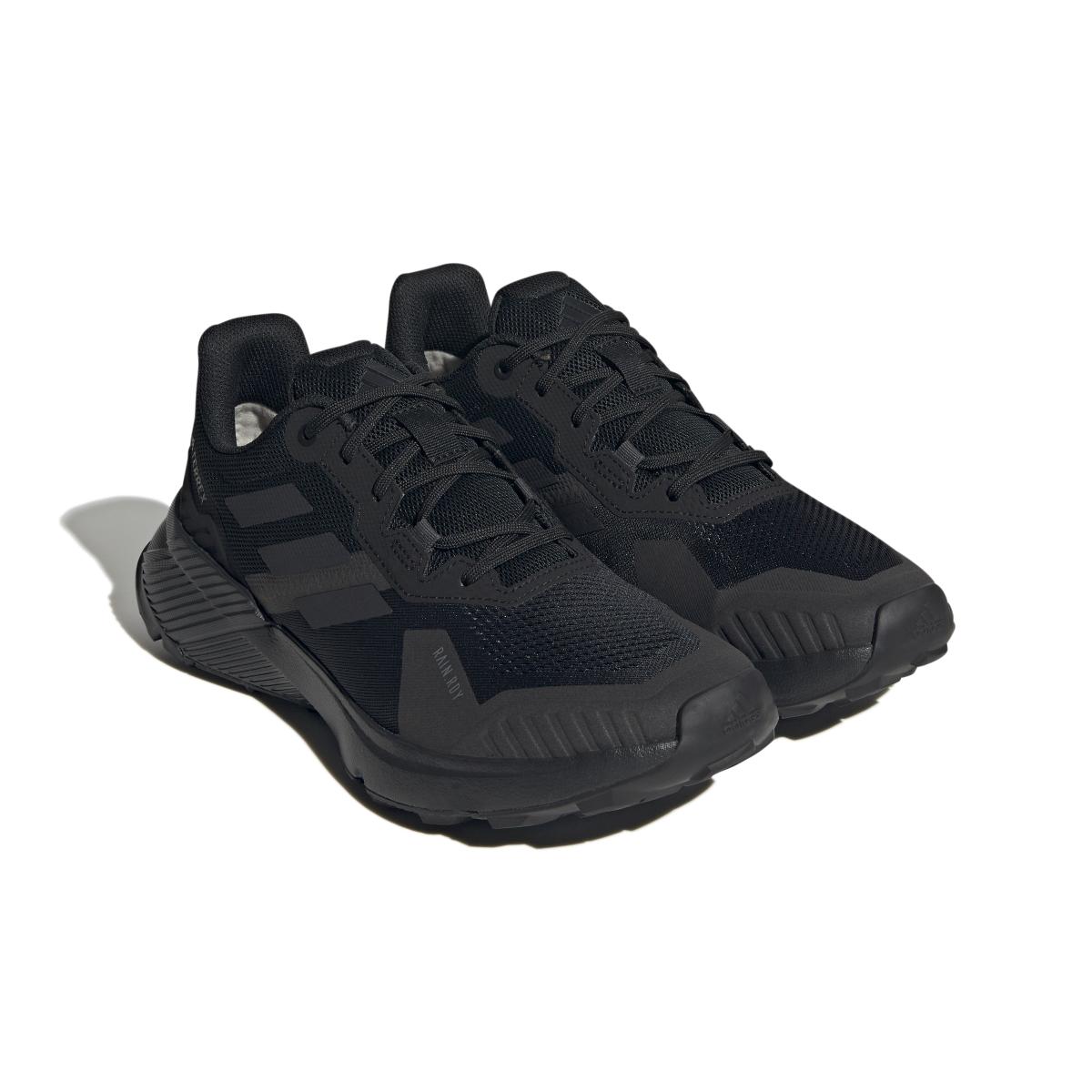 product/a/d/adidas_if5015_6_footwear_photography_front_lateral_top_view_white.jpg