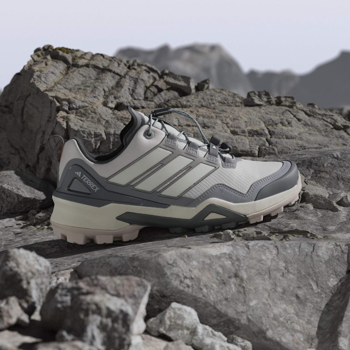 product/a/d/adidas_ih1099_15_footwear_photography_heromrktng_view_3-nw091625.jpg