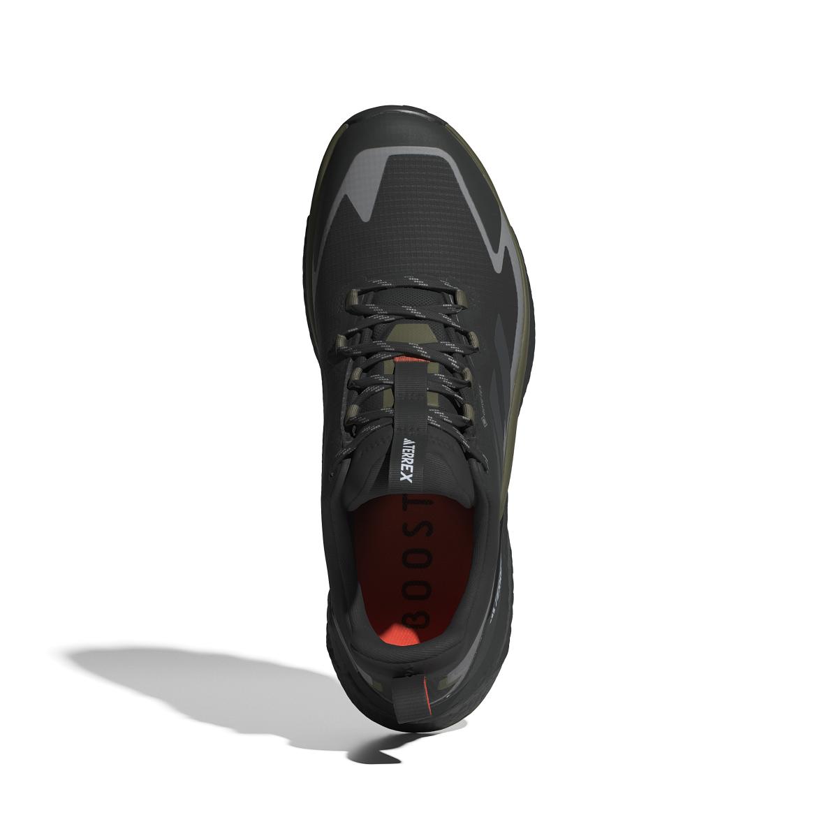 product/a/d/adidas_ih3535_3_footwear_photography_top_portrait_view_white.jpg