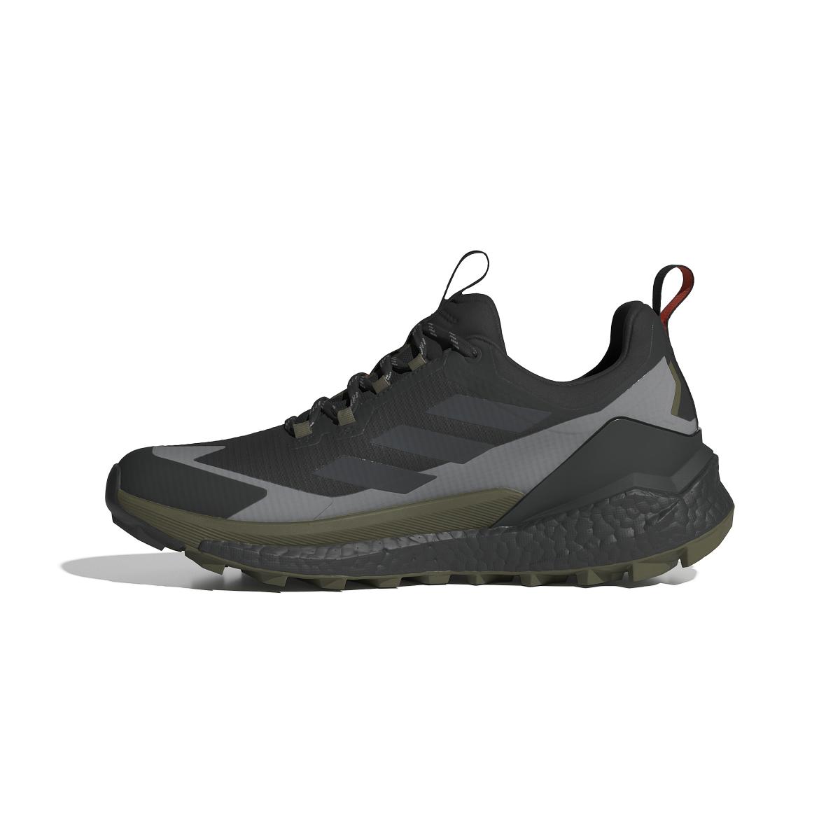 product/a/d/adidas_ih3535_5_footwear_photography_side_medial_center_view_white.jpg