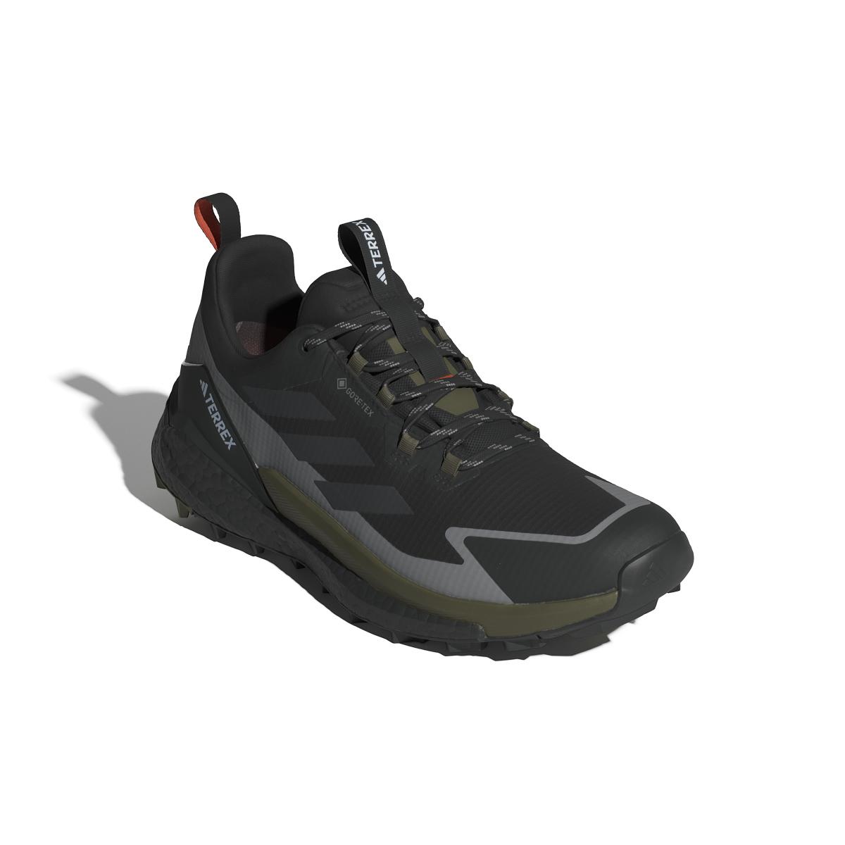 product/a/d/adidas_ih3535_6_footwear_photography_front_lateral_top_view_white.jpg