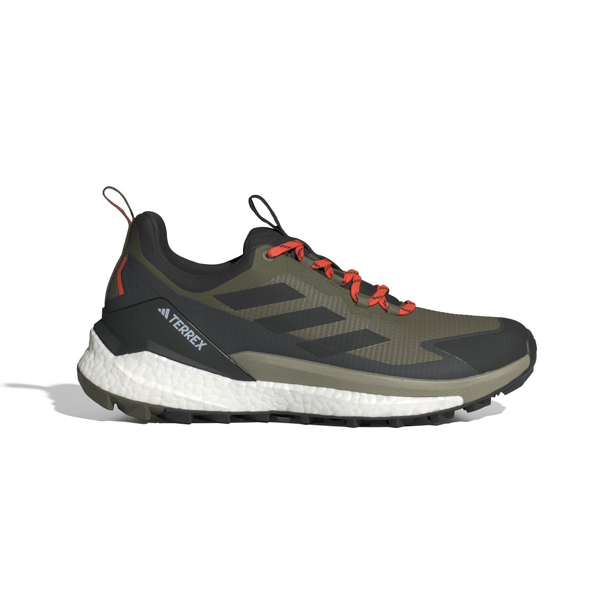 product/a/d/adidas_ih3537_1_footwear_photography_side_lateral_center_view_white.jpg