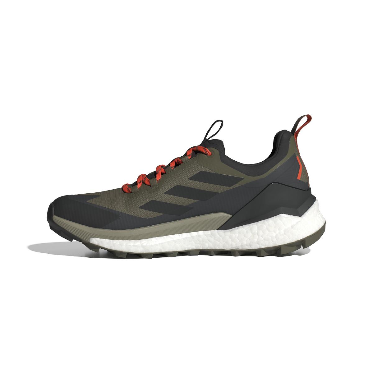 product/a/d/adidas_ih3537_5_footwear_photography_side_medial_center_view_white.jpg