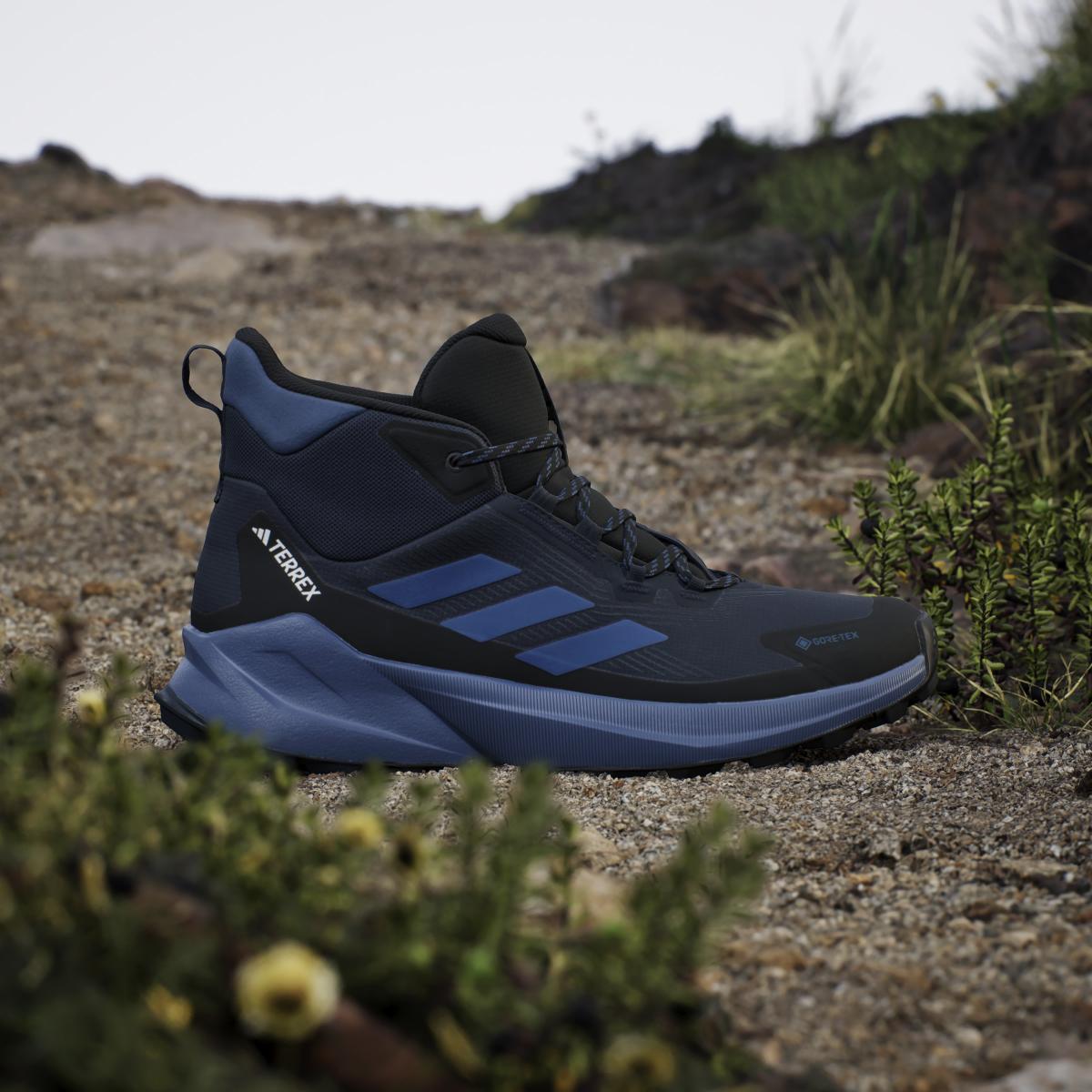 product/a/d/adidas_ih3733_16_footwear_photography_heromrktng_view_3-nw091625.jpg