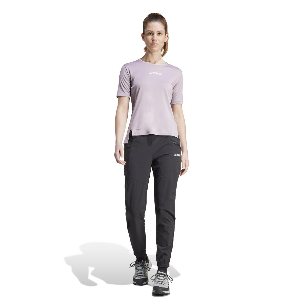 product/a/d/adidas_iq1403_6_apparel_on_model_standard_outfit_view_white.jpg