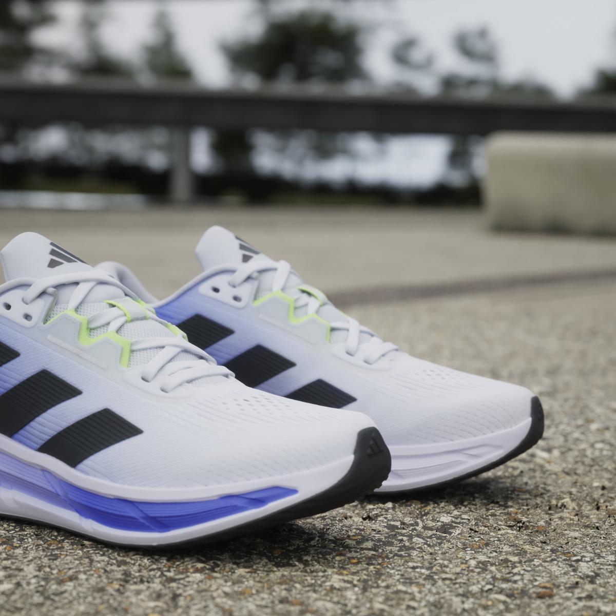 product/a/d/adidas_ji4616_22_footwear_photography_heromrktng_view_9-nw091625.jpg