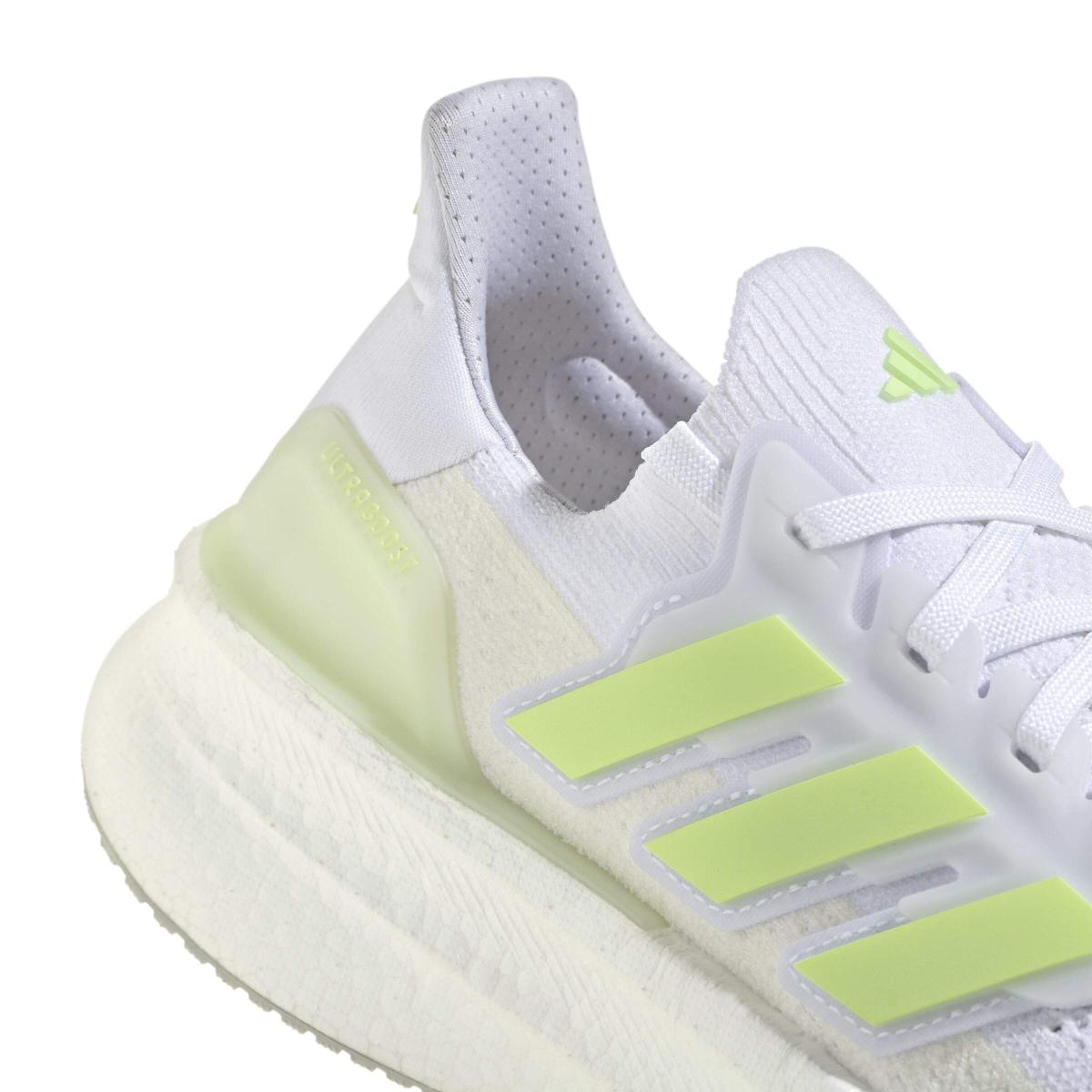 product/a/d/adidas_jq2912_9_footwear_photography_detail_view_2_white-nw091625.jpg