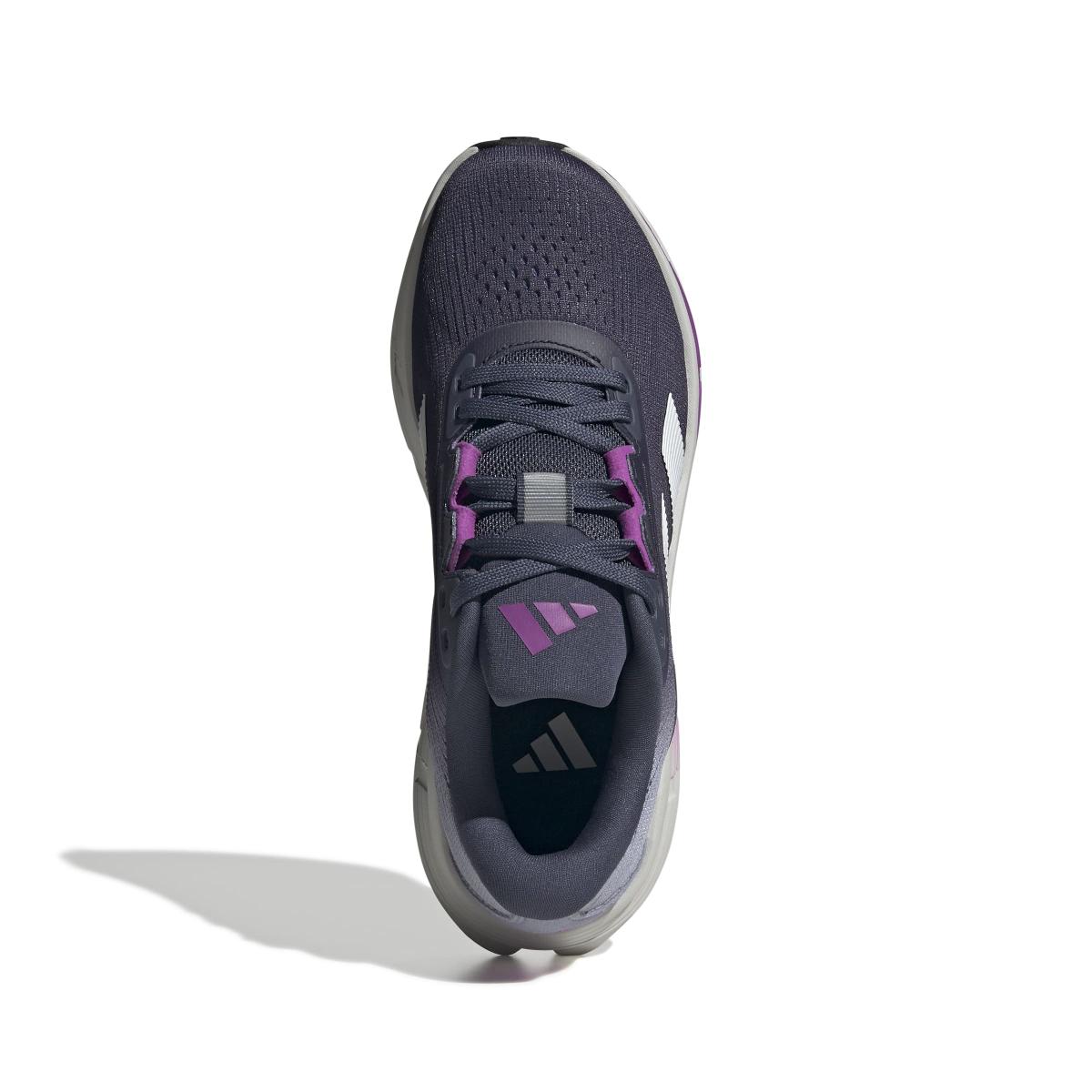product/a/d/adidas_jq5064_3_footwear_photography_top_portrait_view_white-nw091625.jpg