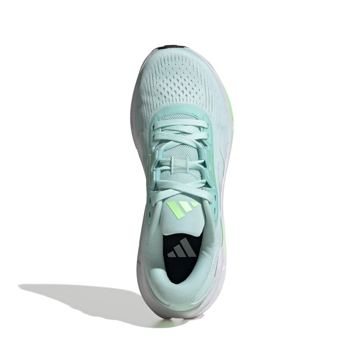 product/a/d/adidas_jq5068_3_footwear_photography_top_portrait_view_white-nw091625.jpg