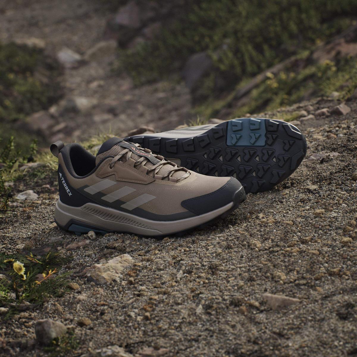 product/a/d/adidas_jq9953_21_footwear_photography_heromrktng_view_8-nw091625.jpg