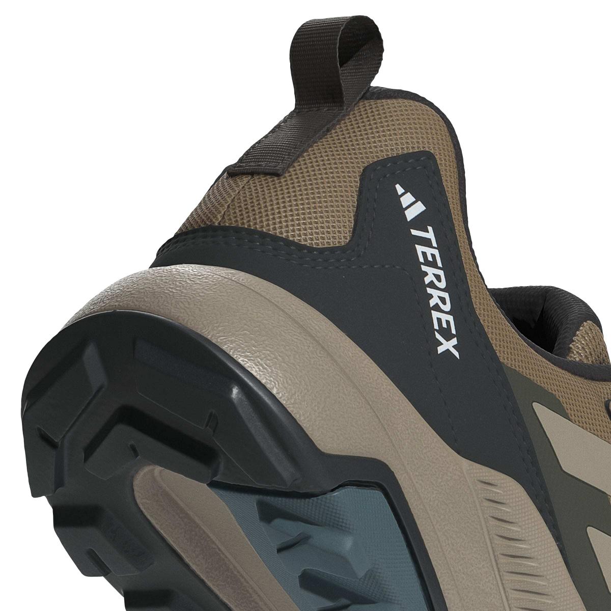 product/a/d/adidas_jq9953_9_footwear_photography_detail_view_2_white-nw091625.jpg