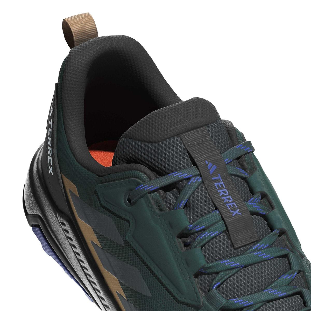 product/a/d/adidas_jq9954_8_footwear_photography_detail_view_1_white-nw091625.jpg