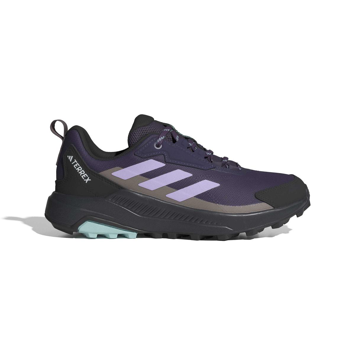 product/a/d/adidas_jq9956_1_footwear_photography_side_lateral_center_view_white-nw091625.jpg