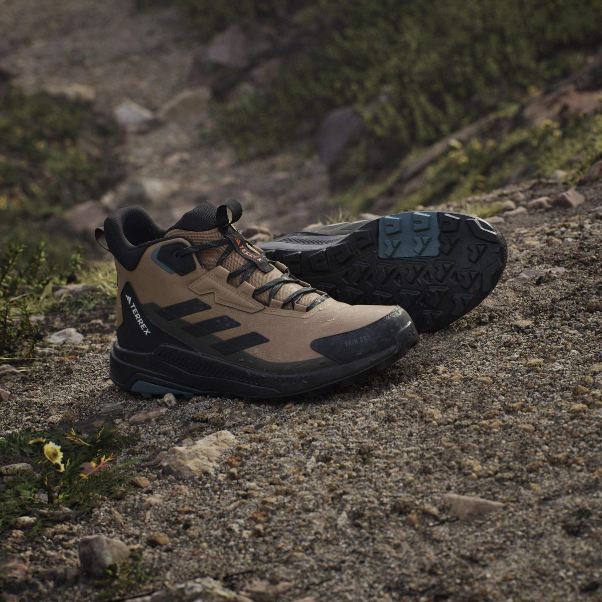 product/a/d/adidas_jq9963_20_footwear_photography_heromrktng_view_8-nw091625.jpg