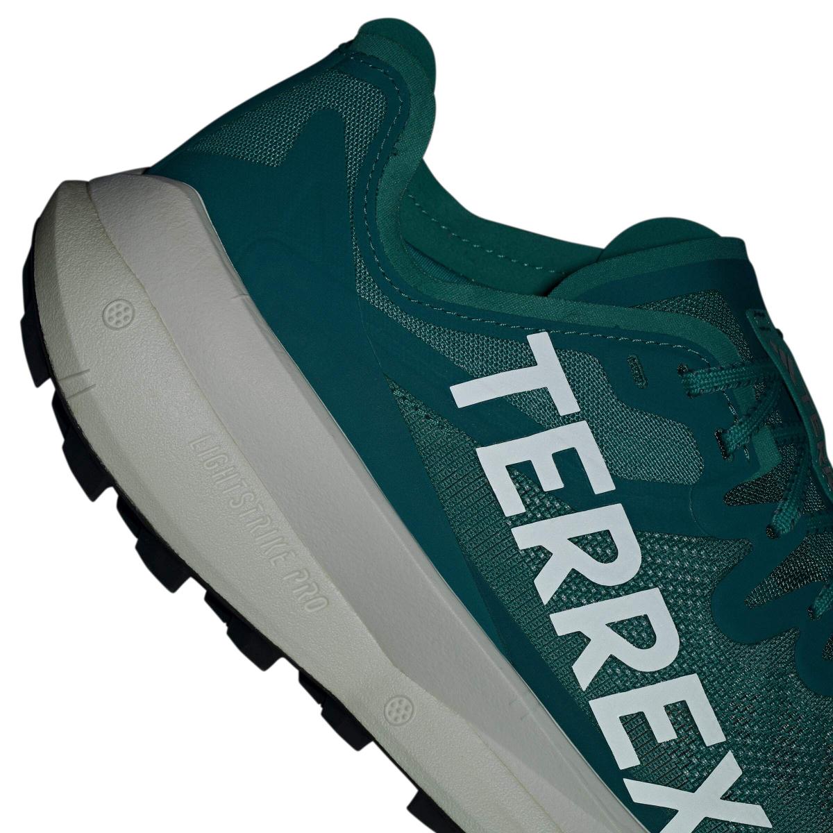 product/a/d/adidas_jr5239_13_footwear_photography_reflective_detail_white-nw091725.jpg