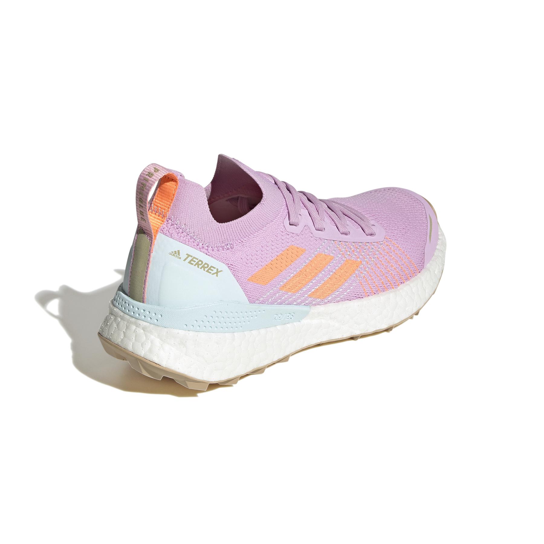 product/a/d/adidas_gz4049_7_footwear_photography_back_lateral_top_view_white_000.jpg