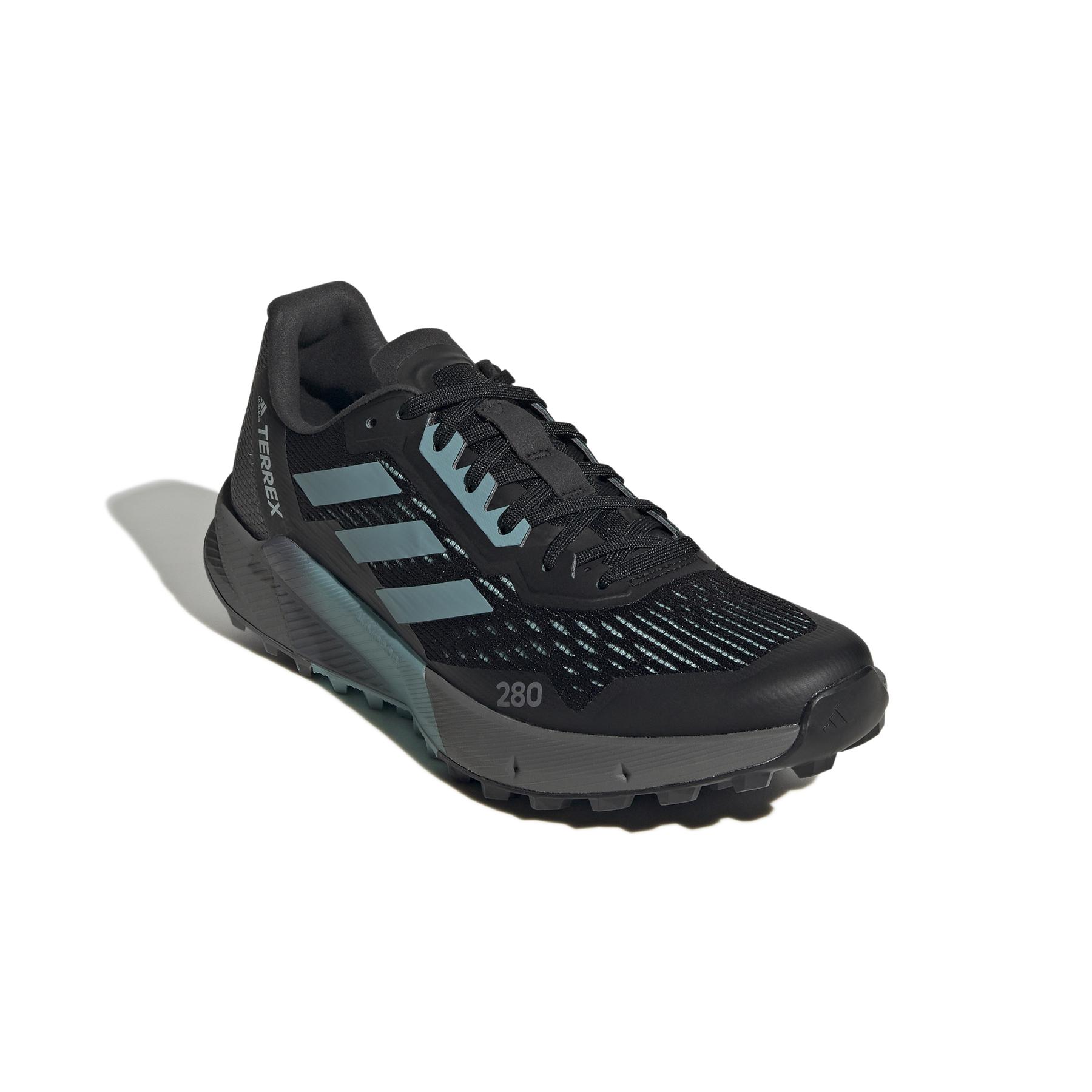 product/a/d/adidas_h03189_6_footwear_photography_front_lateral_top_view_white_000.jpg