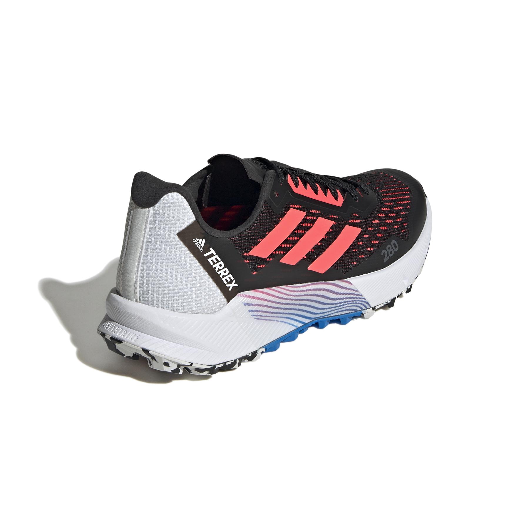 product/a/d/adidas_h03190_7_footwear_photography_back_lateral_top_view_white_000.jpg