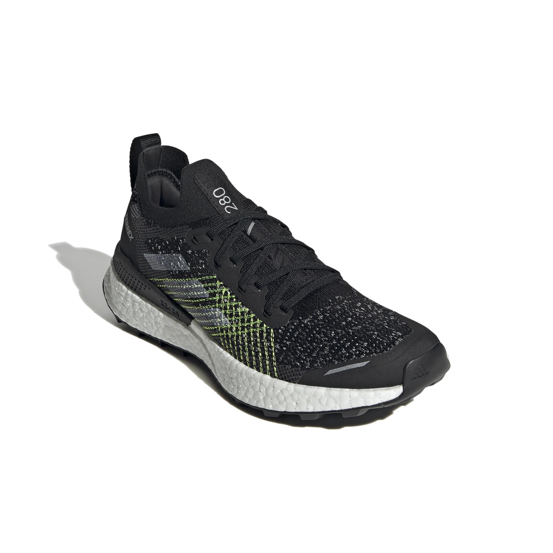 product/a/d/adidas_h69068_6_footwear_photography_front_lateral_top_view_white_000.jpg