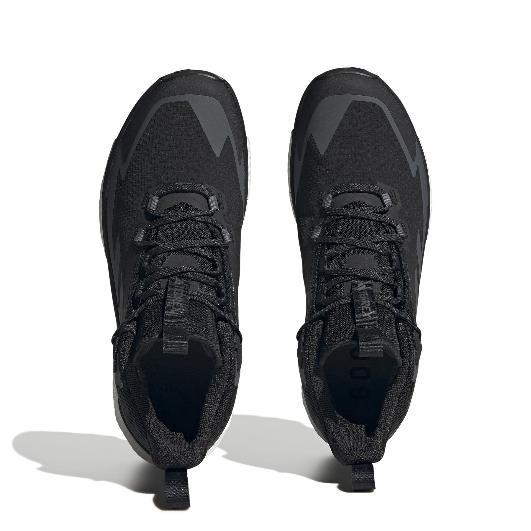 product/a/d/adidas_hp7818_3_footwear_photography_top_portrait_view_white.jpg