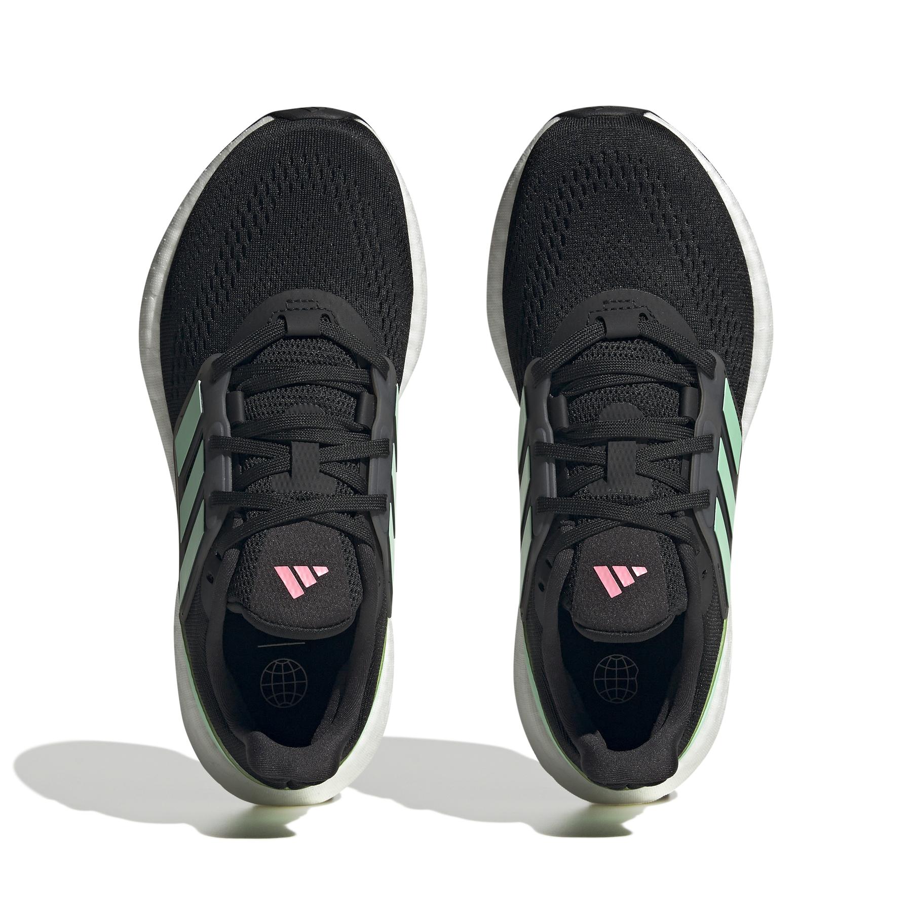 product/a/d/adidas_hq8578_3_footwear_photography_top_portrait_view_white_000.jpg
