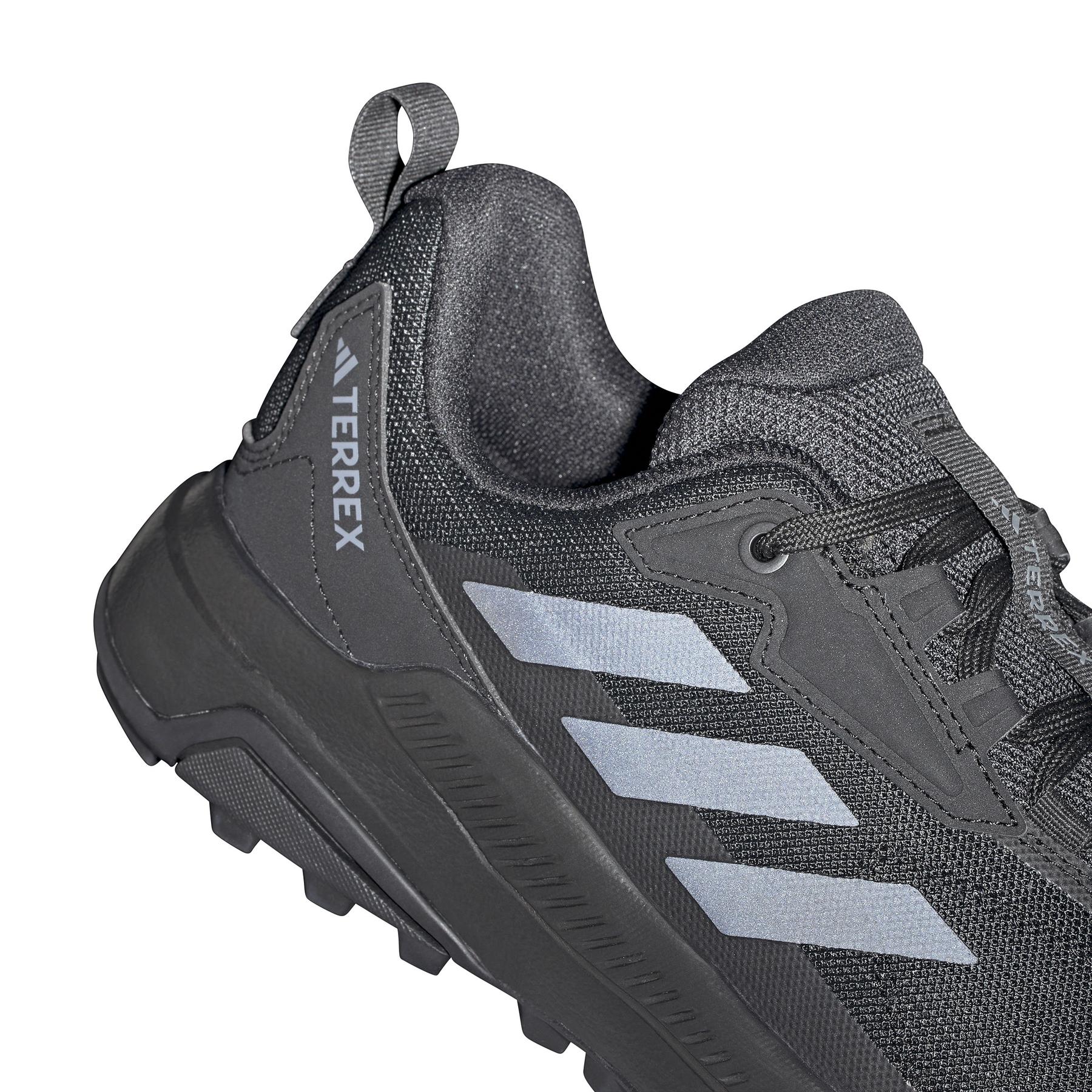 product/a/d/adidas_id3464_13_footwear_photography_reflective_detail_white.jpg