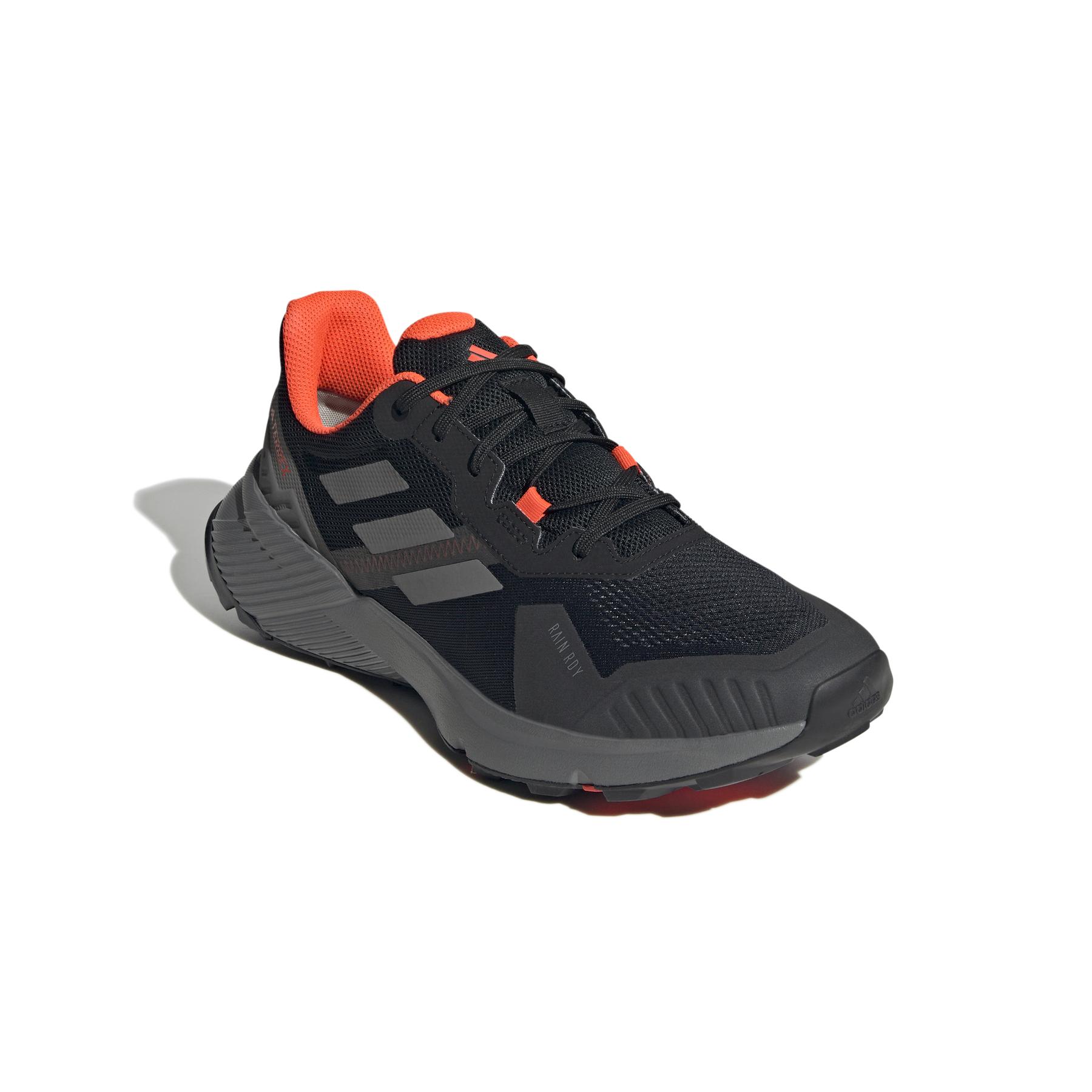 product/a/d/adidas_if5016_6_footwear_photography_front_lateral_top_view_white.jpg