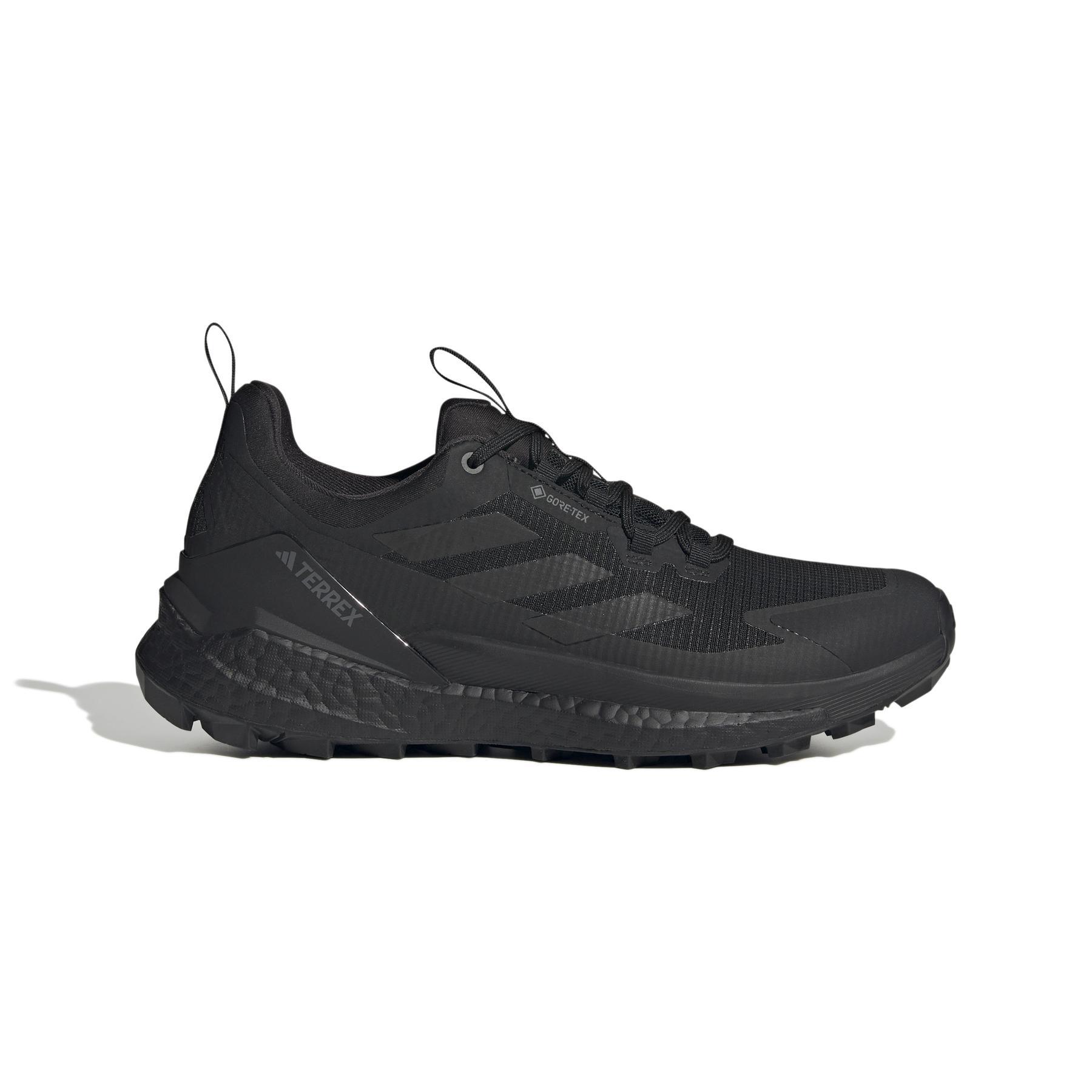 product/a/d/adidas_ih0672_1_footwear_photography_side_lateral_center_view_white.jpg