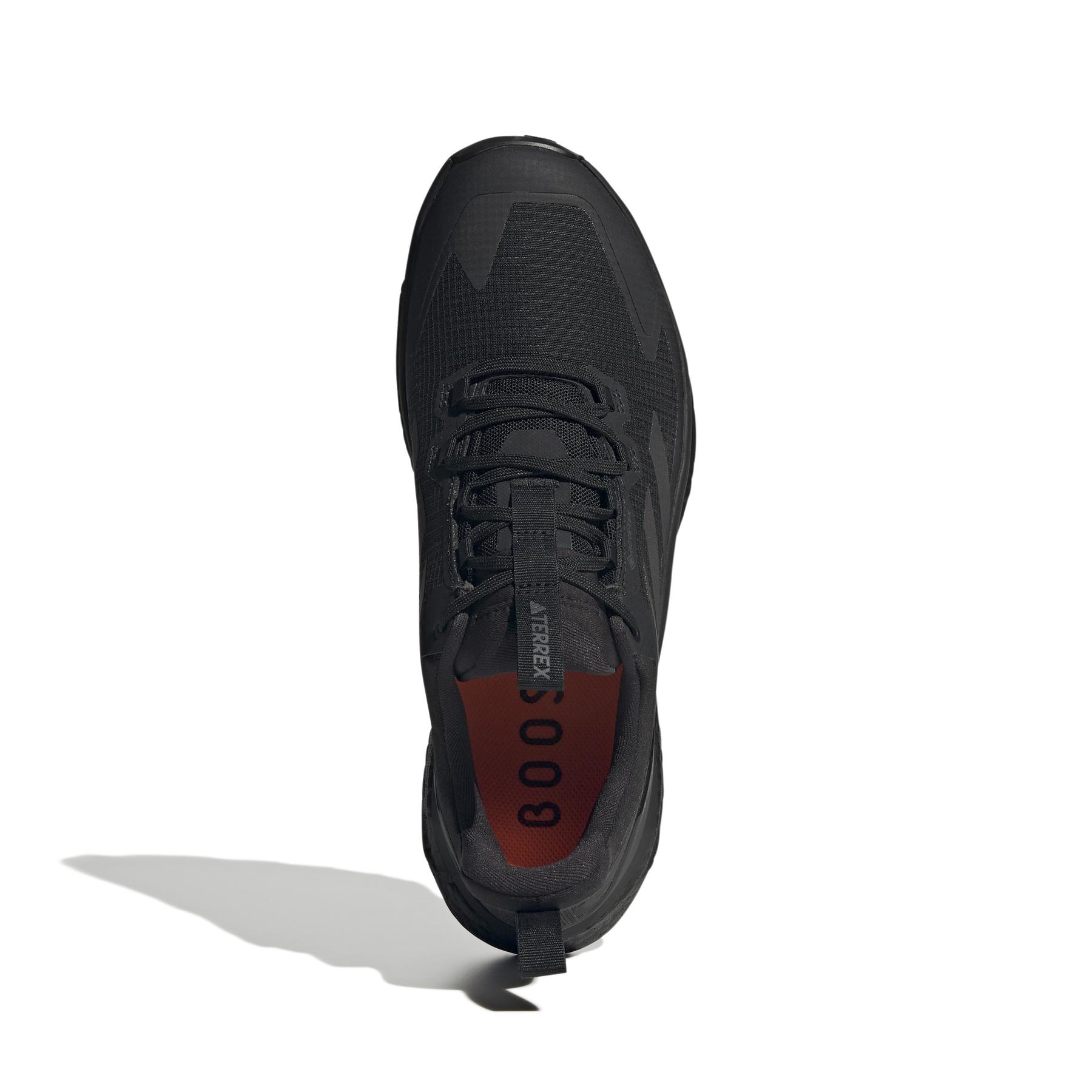 product/a/d/adidas_ih0672_3_footwear_photography_top_portrait_view_white.jpg