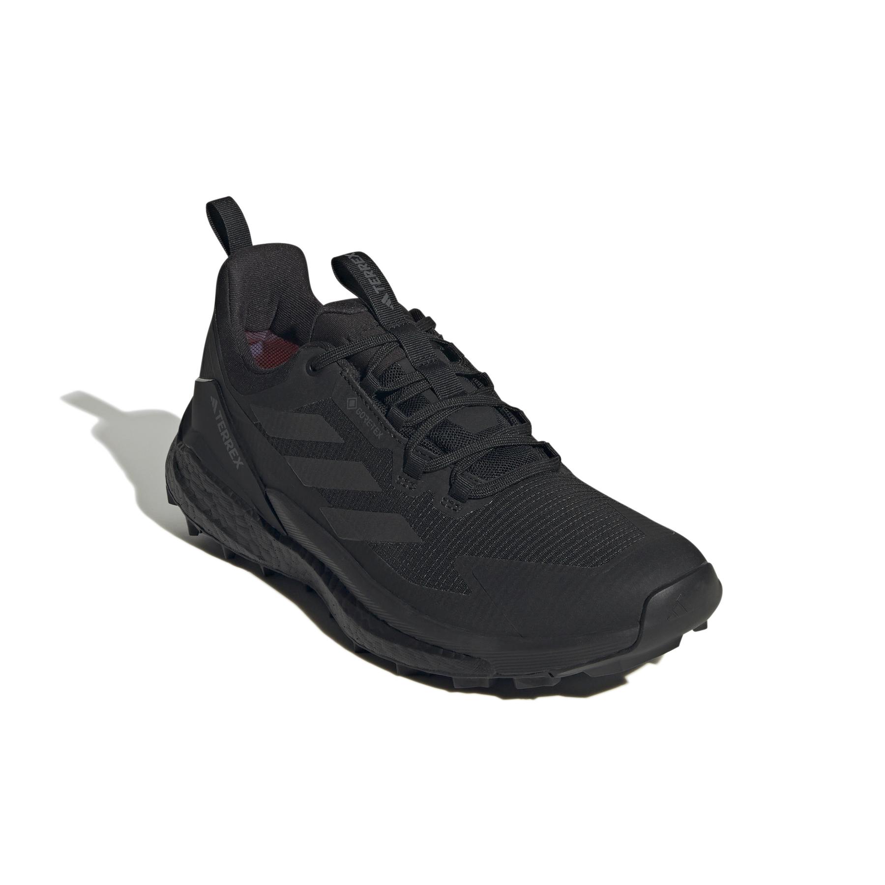 product/a/d/adidas_ih0672_6_footwear_photography_front_lateral_top_view_white.jpg