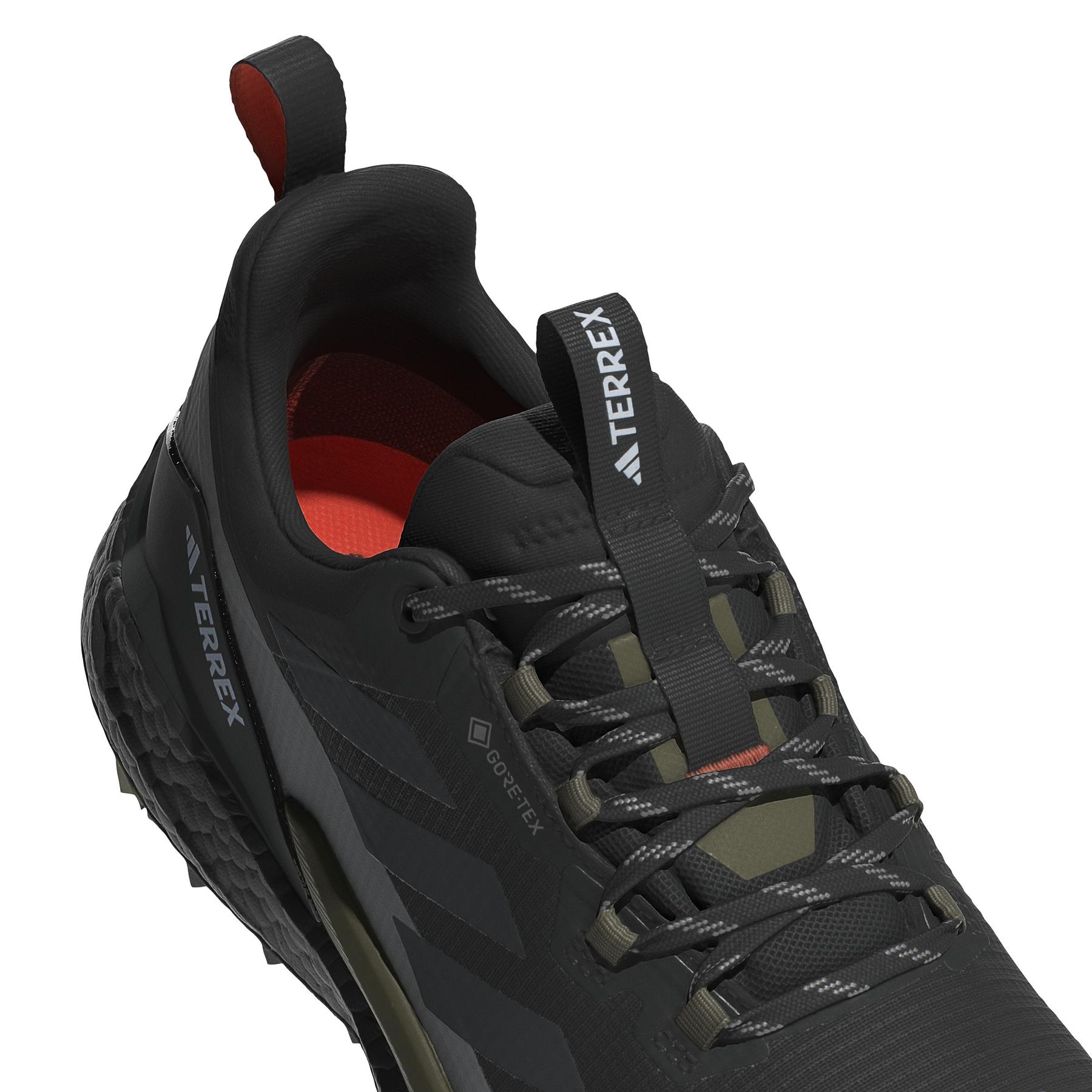 product/a/d/adidas_ih3535_8_footwear_photography_detail_view_1_white.jpg