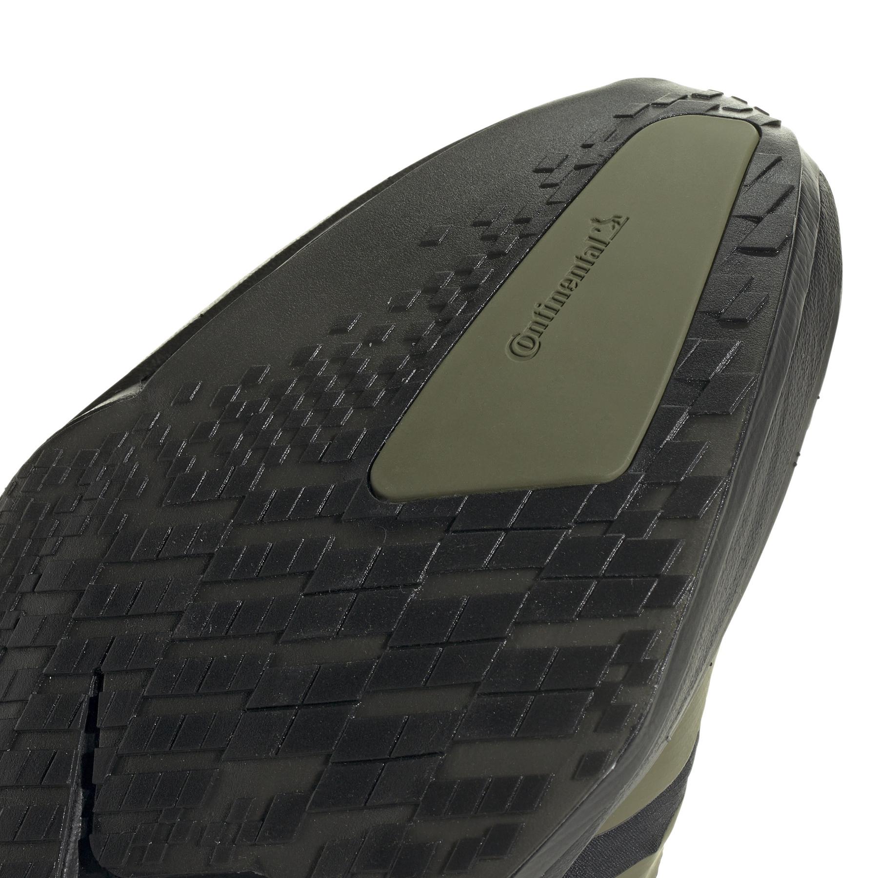 product/a/d/adidas_jp6314_9_footwear_photography_detail_view_2_white.jpg
