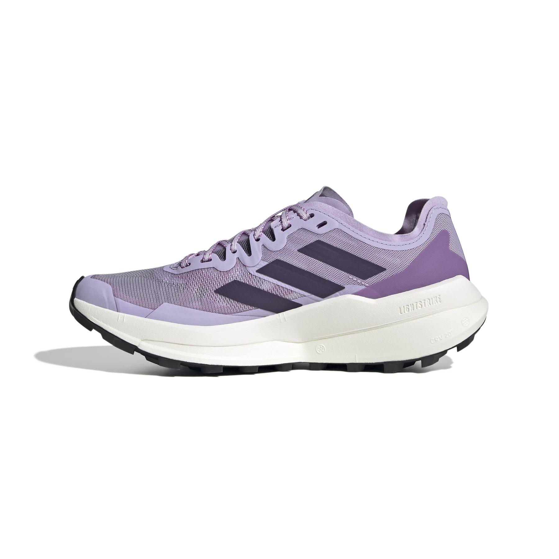 product/a/d/adidas_jq1617_5_footwear_photography_side_medial_center_view_white.jpg
