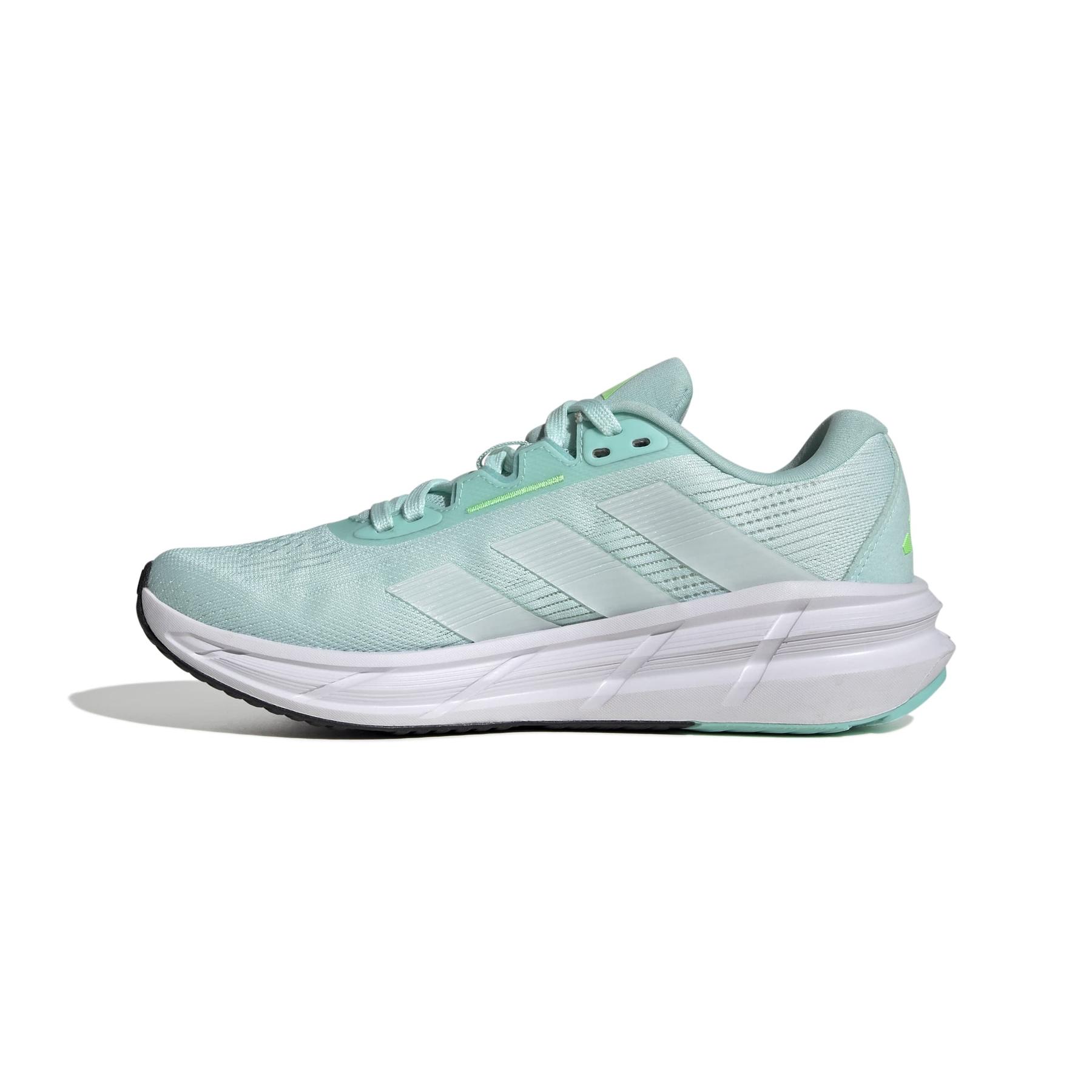 product/a/d/adidas_jq5068_5_footwear_photography_side_medial_center_view_white-nw091625.jpg