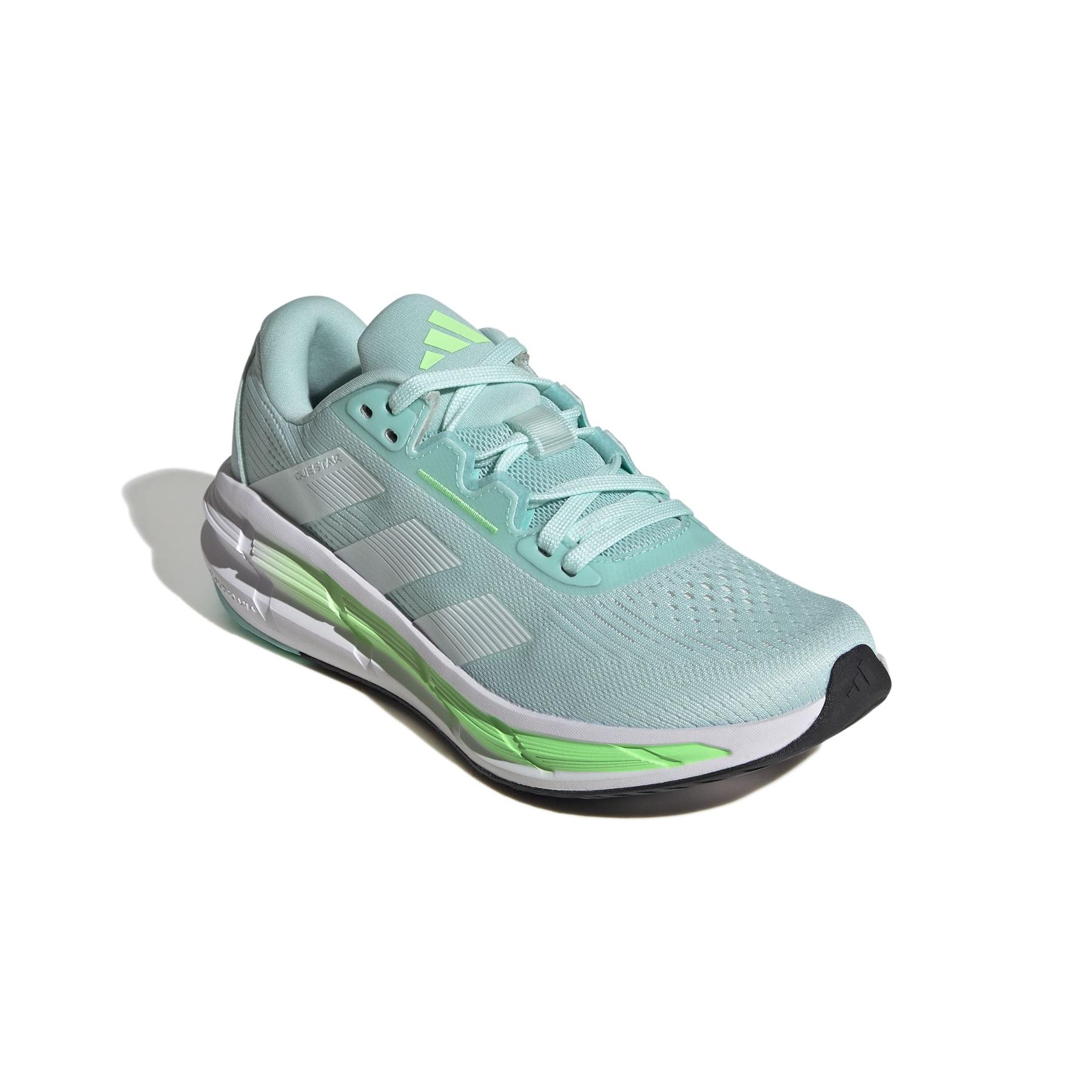 product/a/d/adidas_jq5068_6_footwear_photography_front_lateral_top_view_white-nw091625.jpg