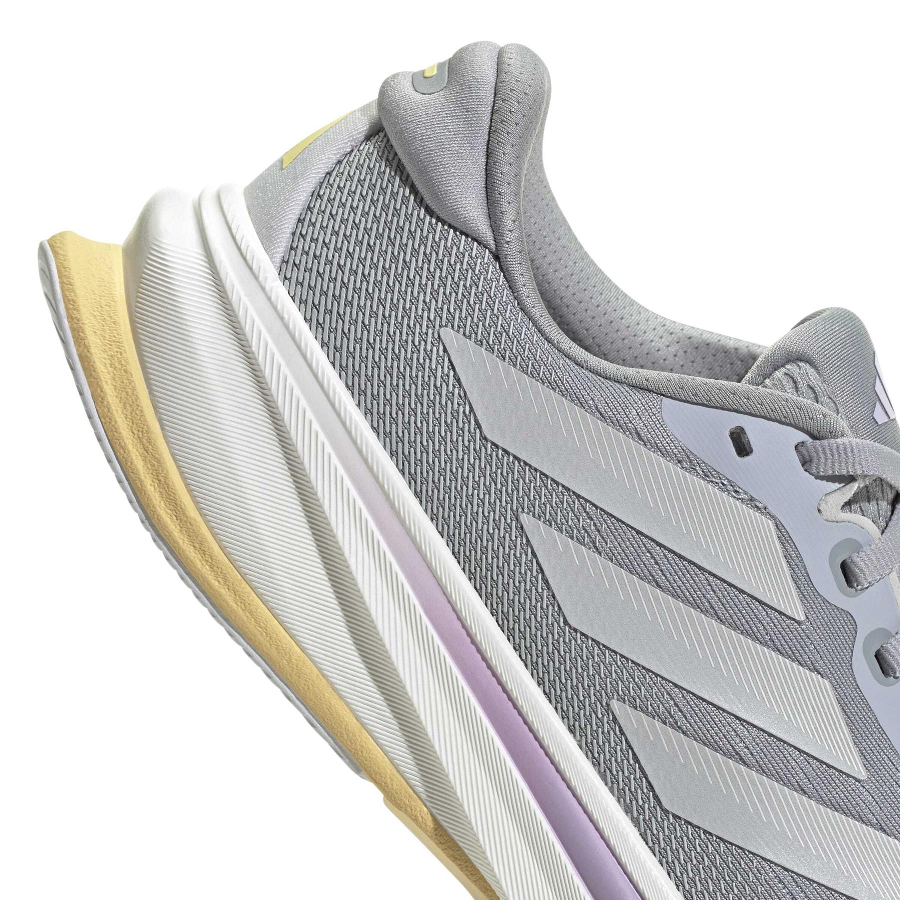 product/a/d/adidas_jq7689_9_footwear_photography_detail_view_2_white-nw091625.jpg