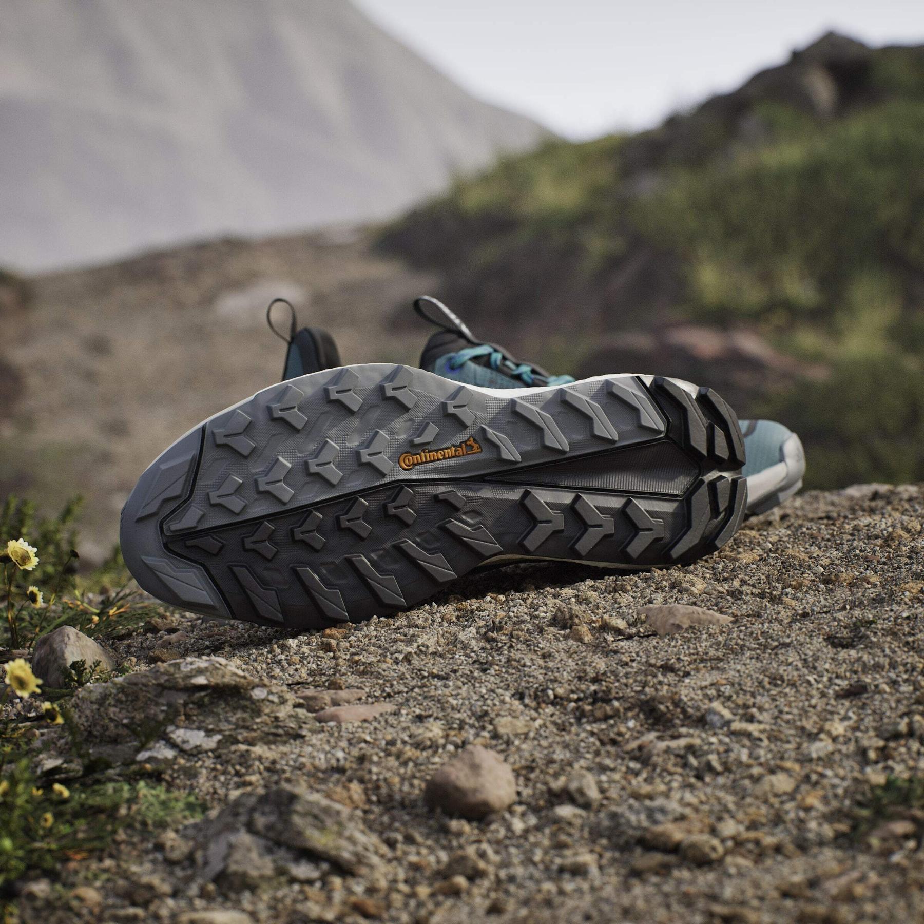 product/a/d/adidas_jq9908_17_footwear_photography_heromrktng_view_4-nw091625.jpg