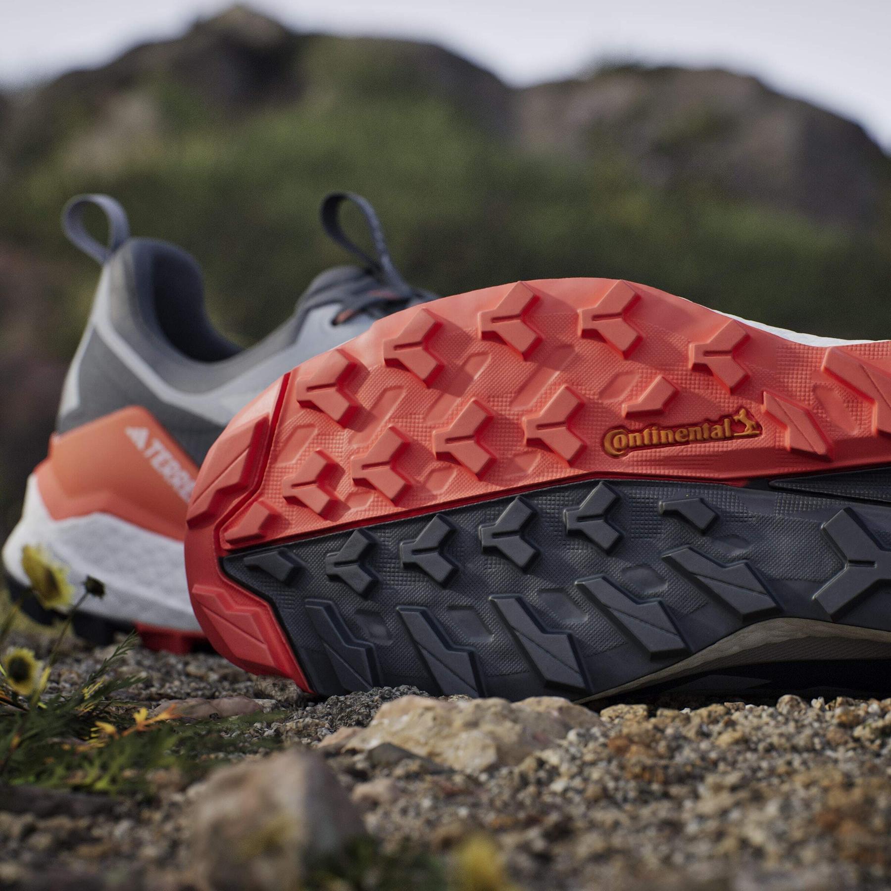 product/a/d/adidas_jq9909_24_footwear_photography_heromrktng_view_11-nw091625.jpg