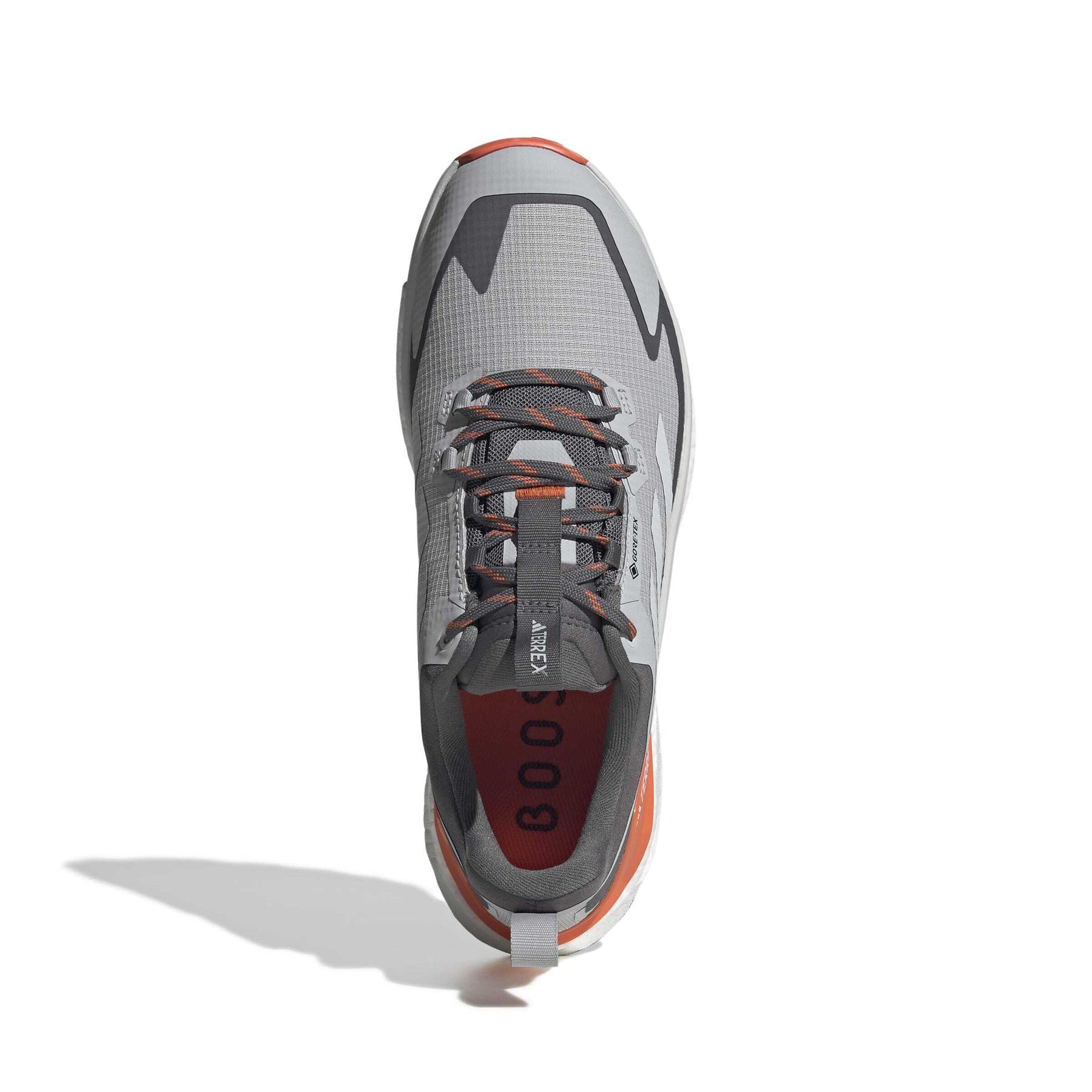 product/a/d/adidas_jq9909_3_footwear_photography_top_portrait_view_white-nw091625.jpg
