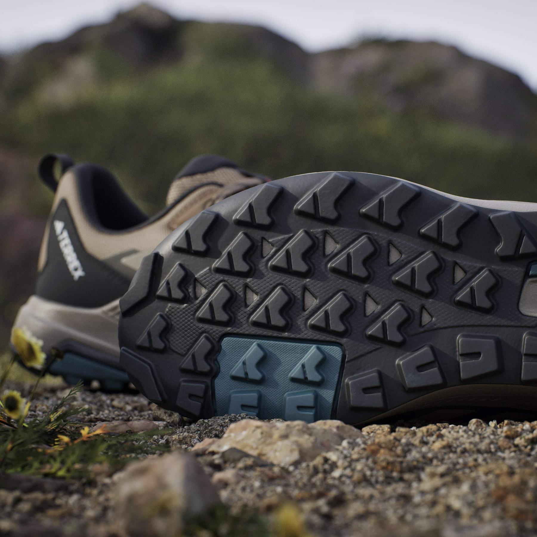 product/a/d/adidas_jq9953_24_footwear_photography_heromrktng_view_11-nw091625.jpg