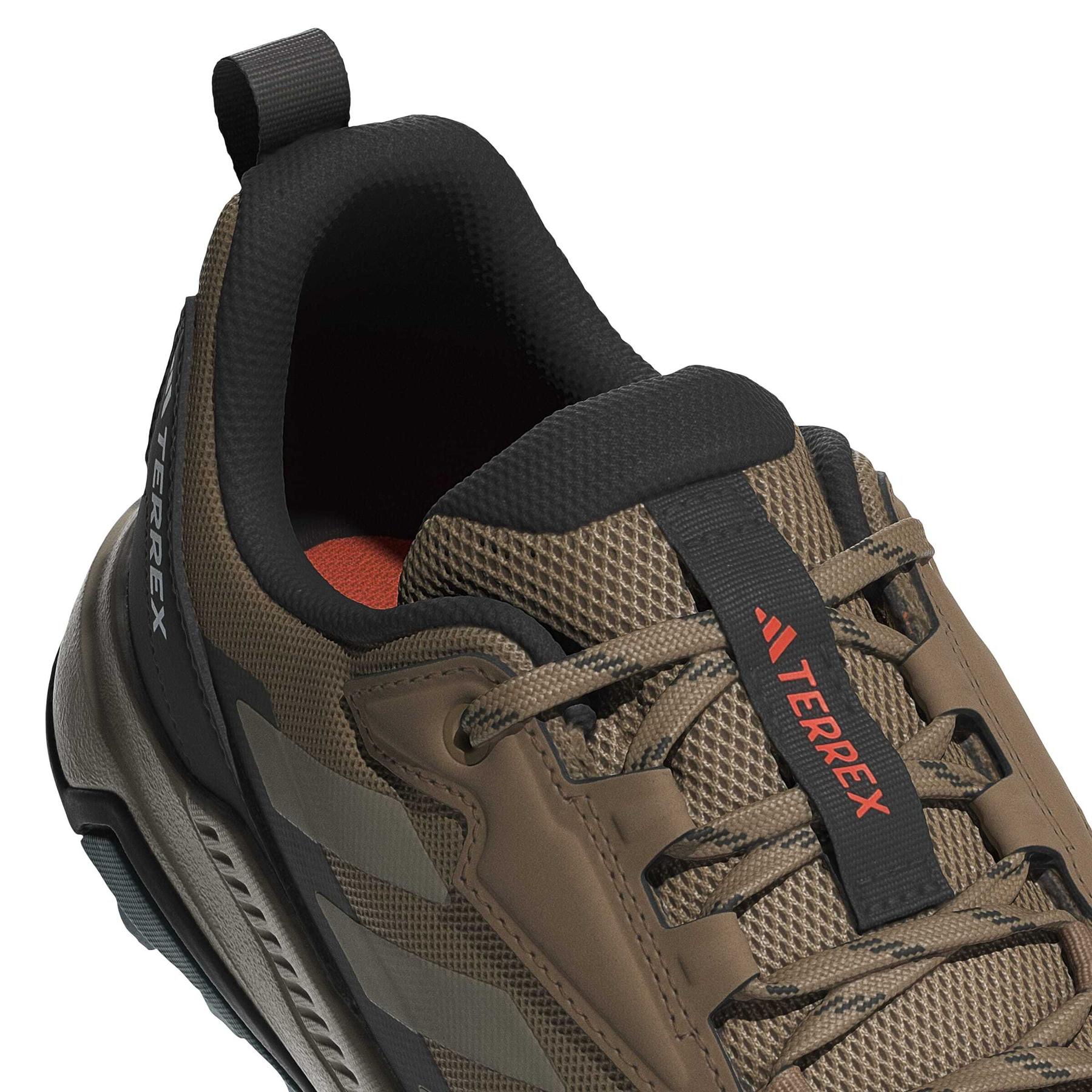 product/a/d/adidas_jq9953_8_footwear_photography_detail_view_1_white-nw091625.jpg