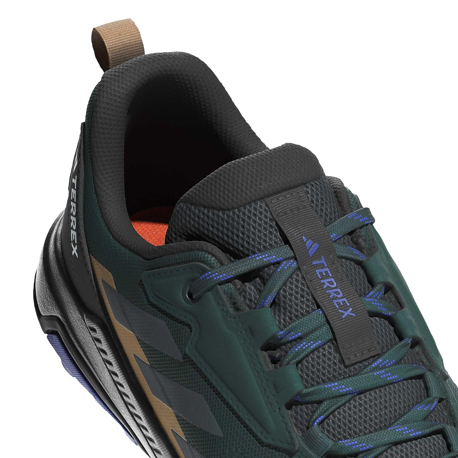 product/a/d/adidas_jq9954_8_footwear_photography_detail_view_1_white-nw091625.jpg
