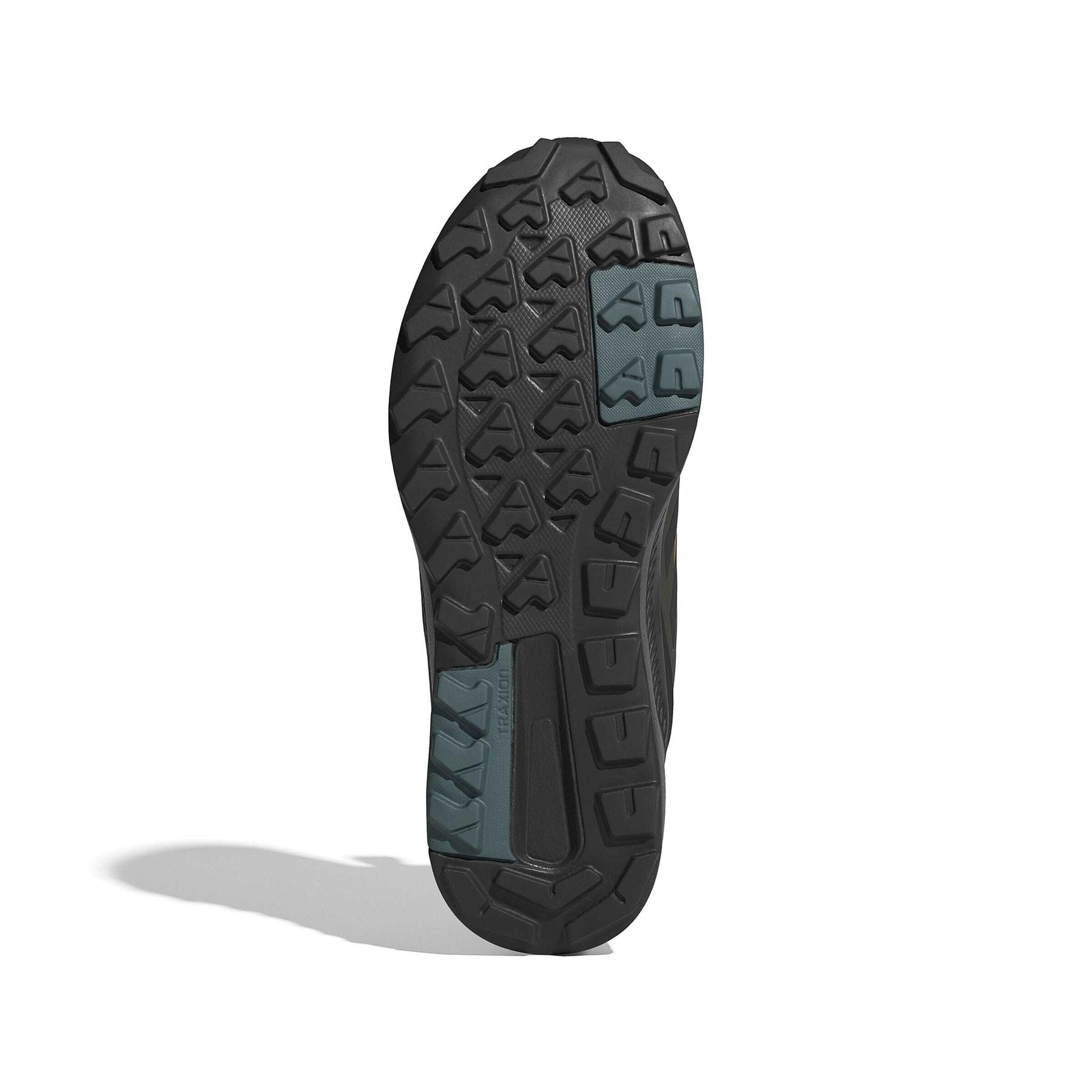 product/a/d/adidas_jq9963_4_footwear_photography_bottom_view_white-nw091625.jpg