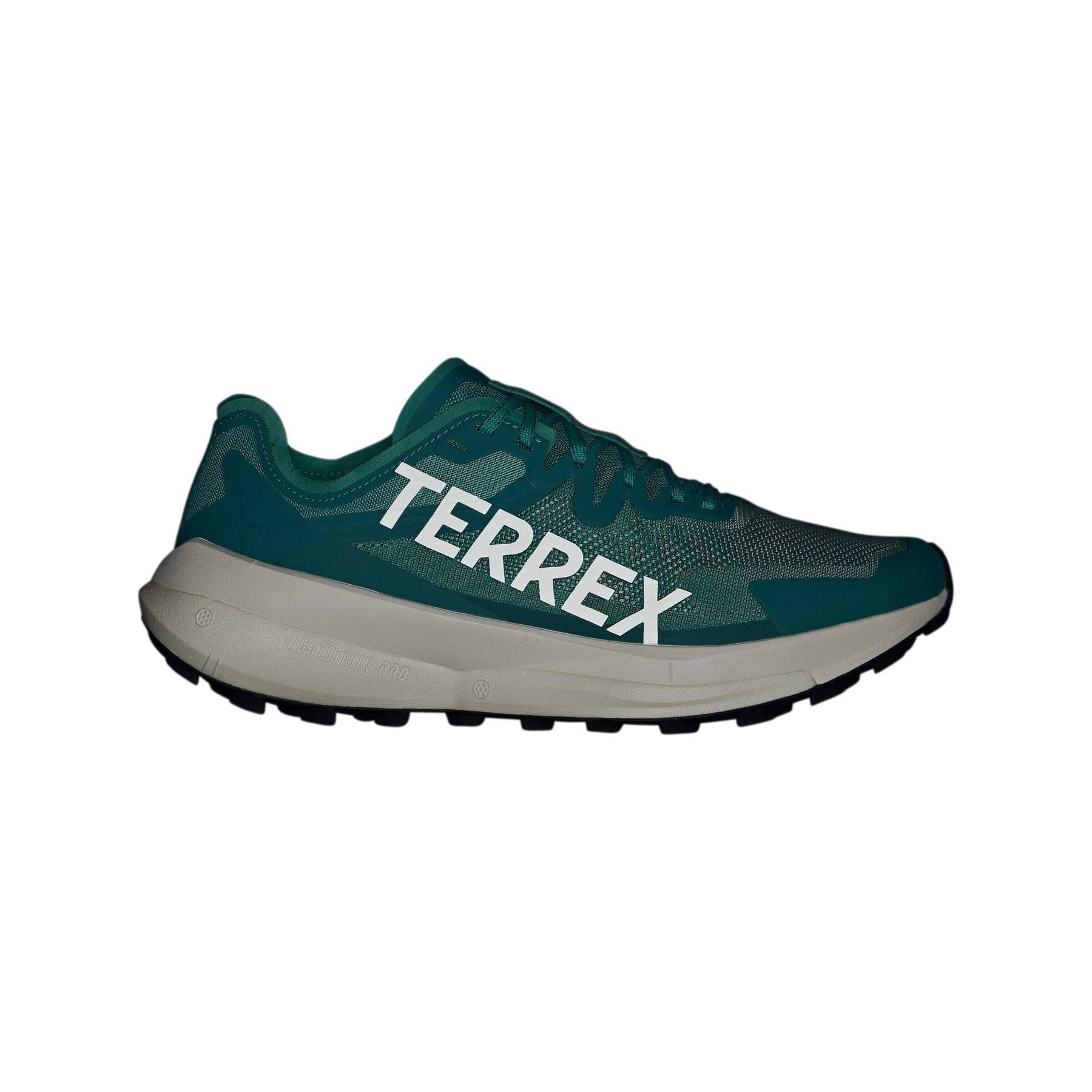 product/a/d/adidas_jr5239_12_footwear_photography_beauty_view_white-nw091725.jpg